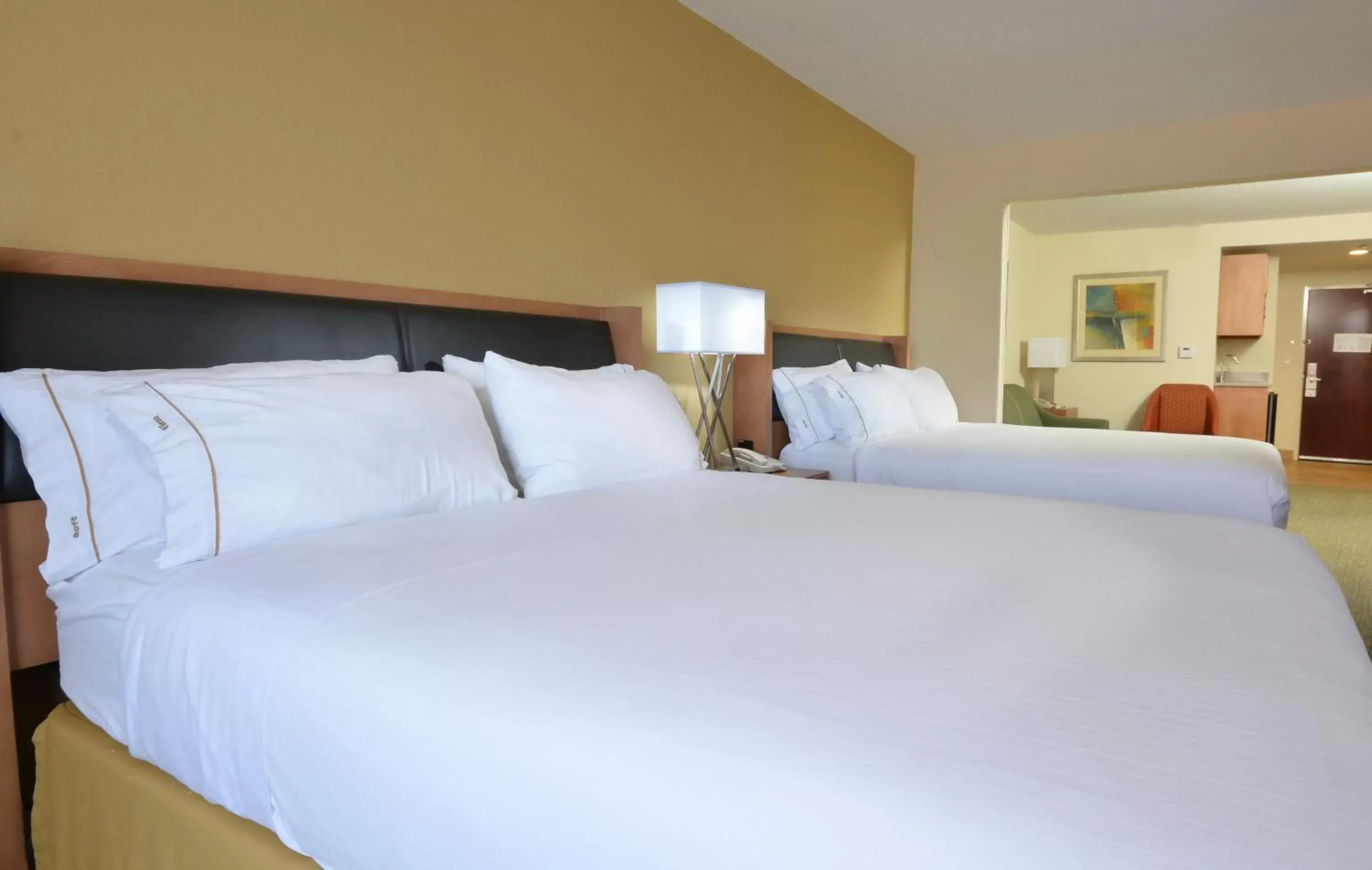 Bedroom, Bed in Holiday Inn Express Hotel & Suites High Point South, an IHG Hotel