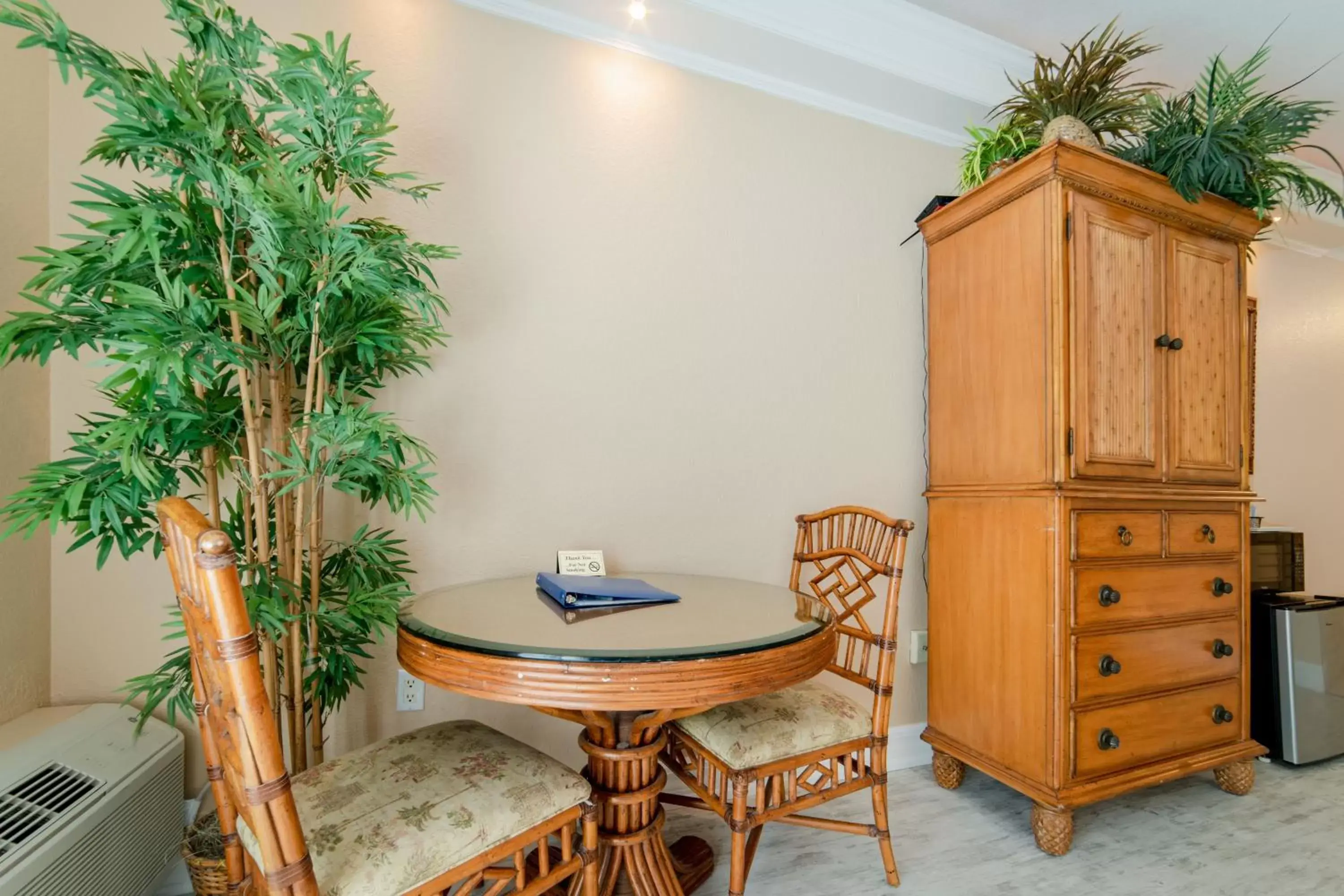 Seating Area in Boca Grande Hotel