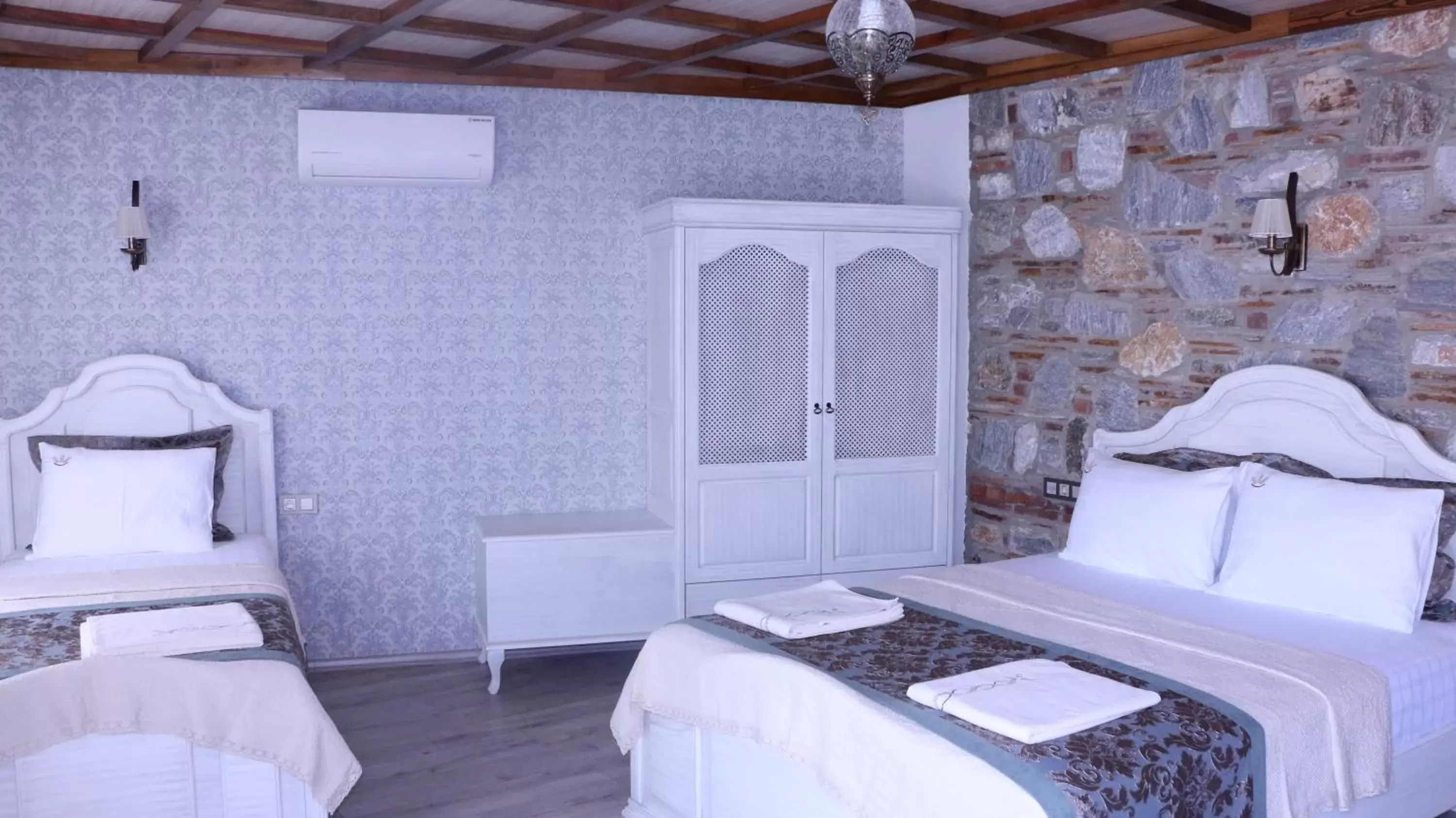 Bedroom, Bed in Celsus Boutique Hotel