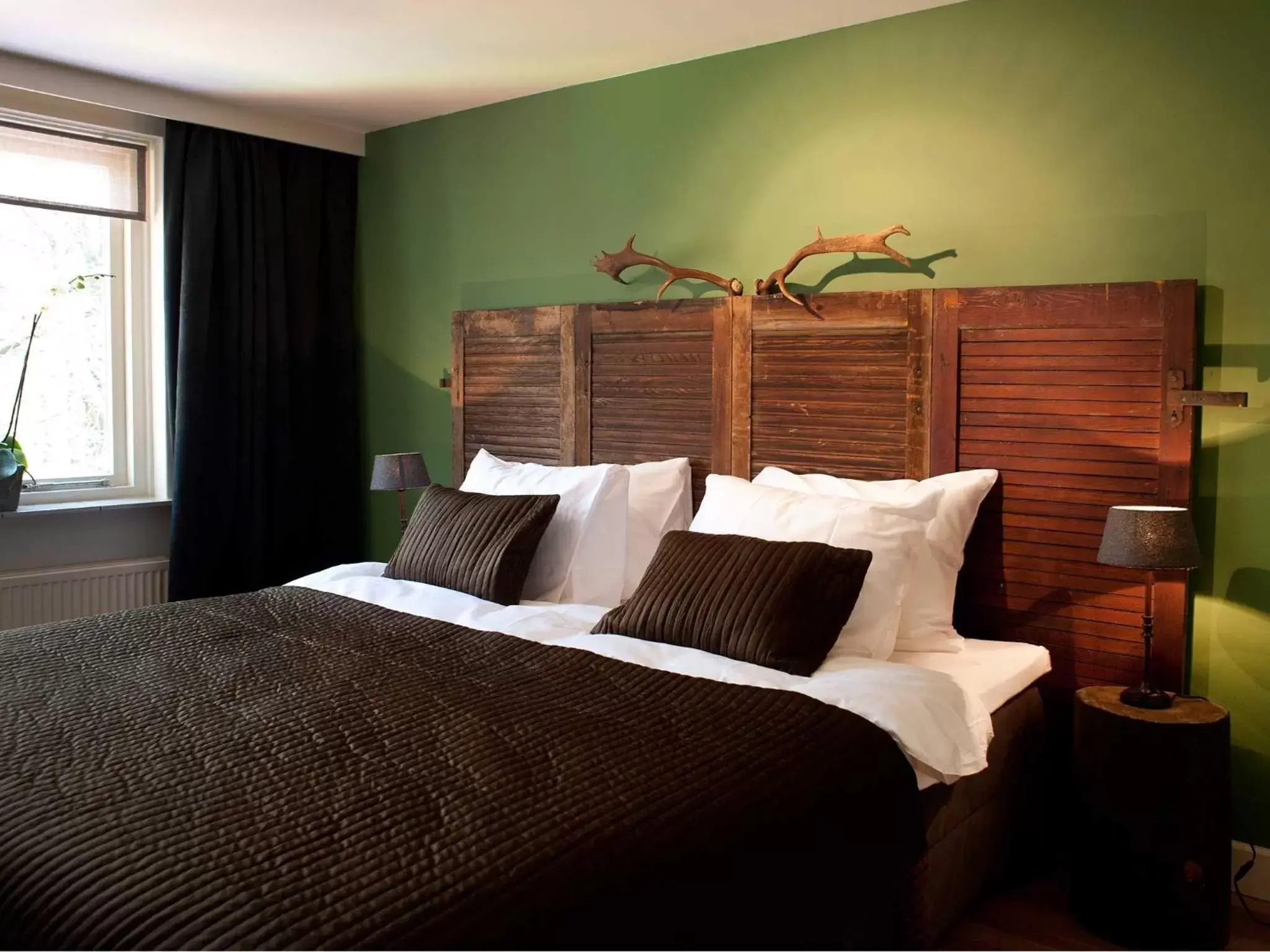 Bed in Hotel & Restaurant Meneer Van Eijck