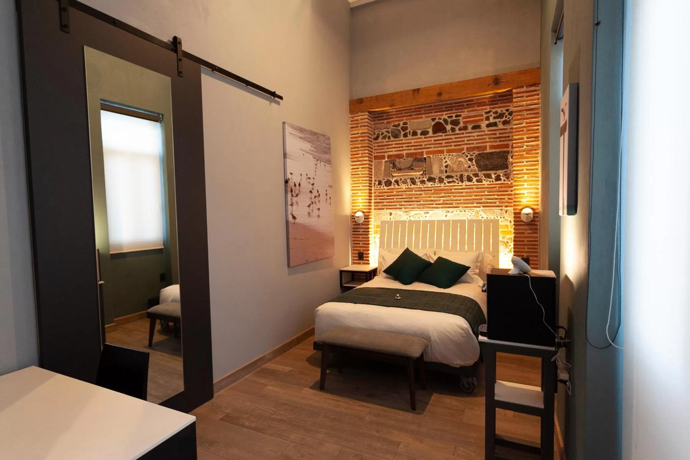 Photo of the whole room in Mumedi Design Hotel