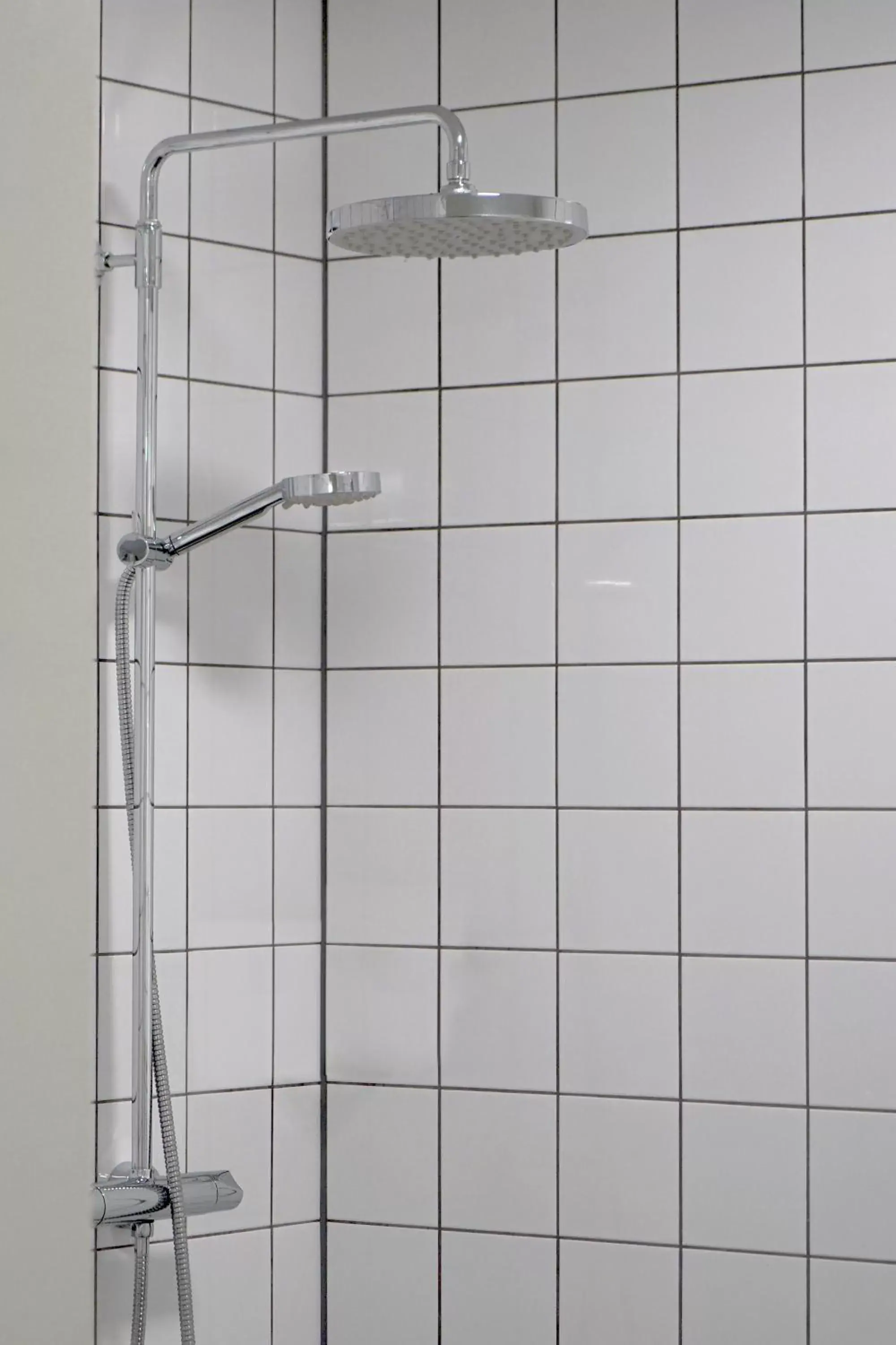 Shower, Bathroom in Hotel Danmark by Brøchner Hotels