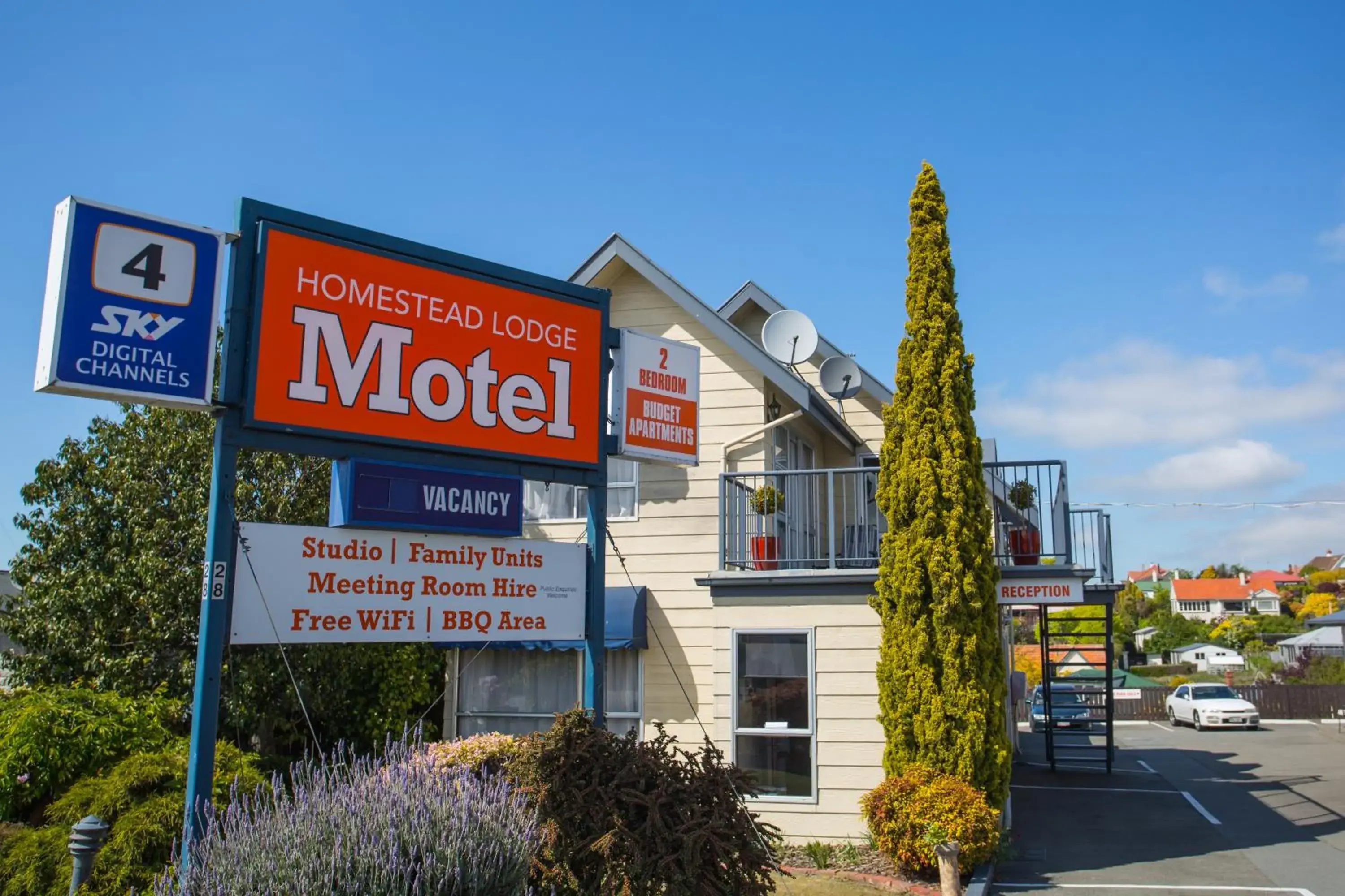 Property logo or sign, Property Building in Homestead Lodge Motel