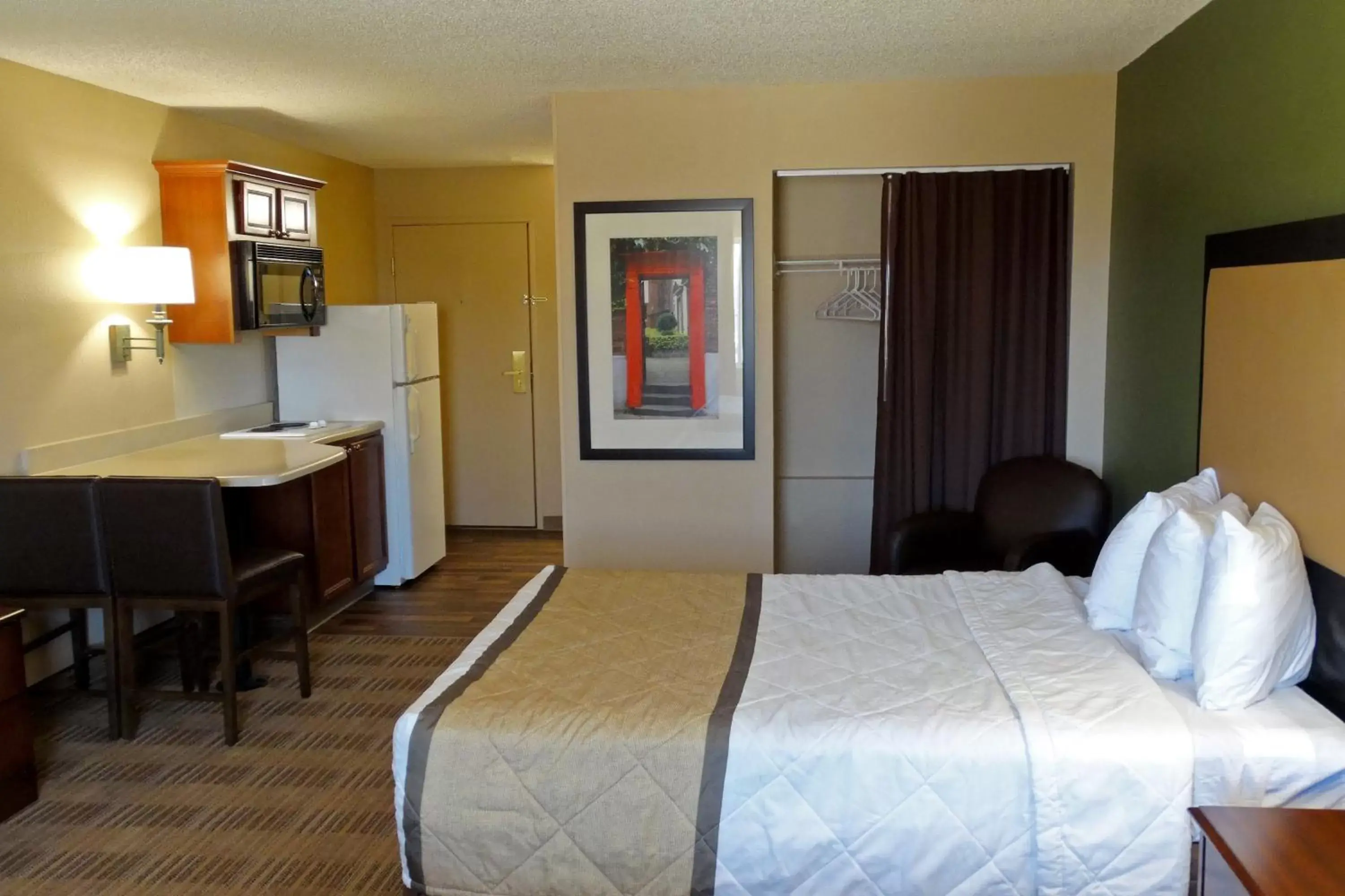 Bed in Extended Stay America Suites - Dallas - Richardson