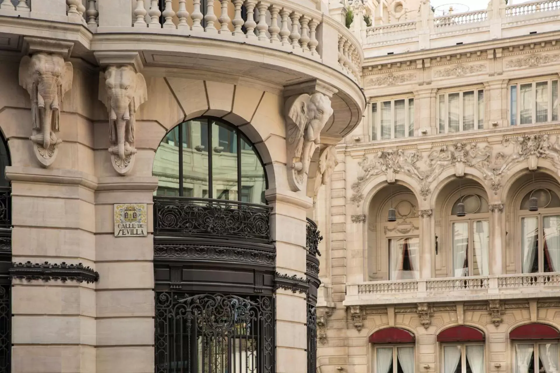 Property Building in Four Seasons Hotel Madrid
