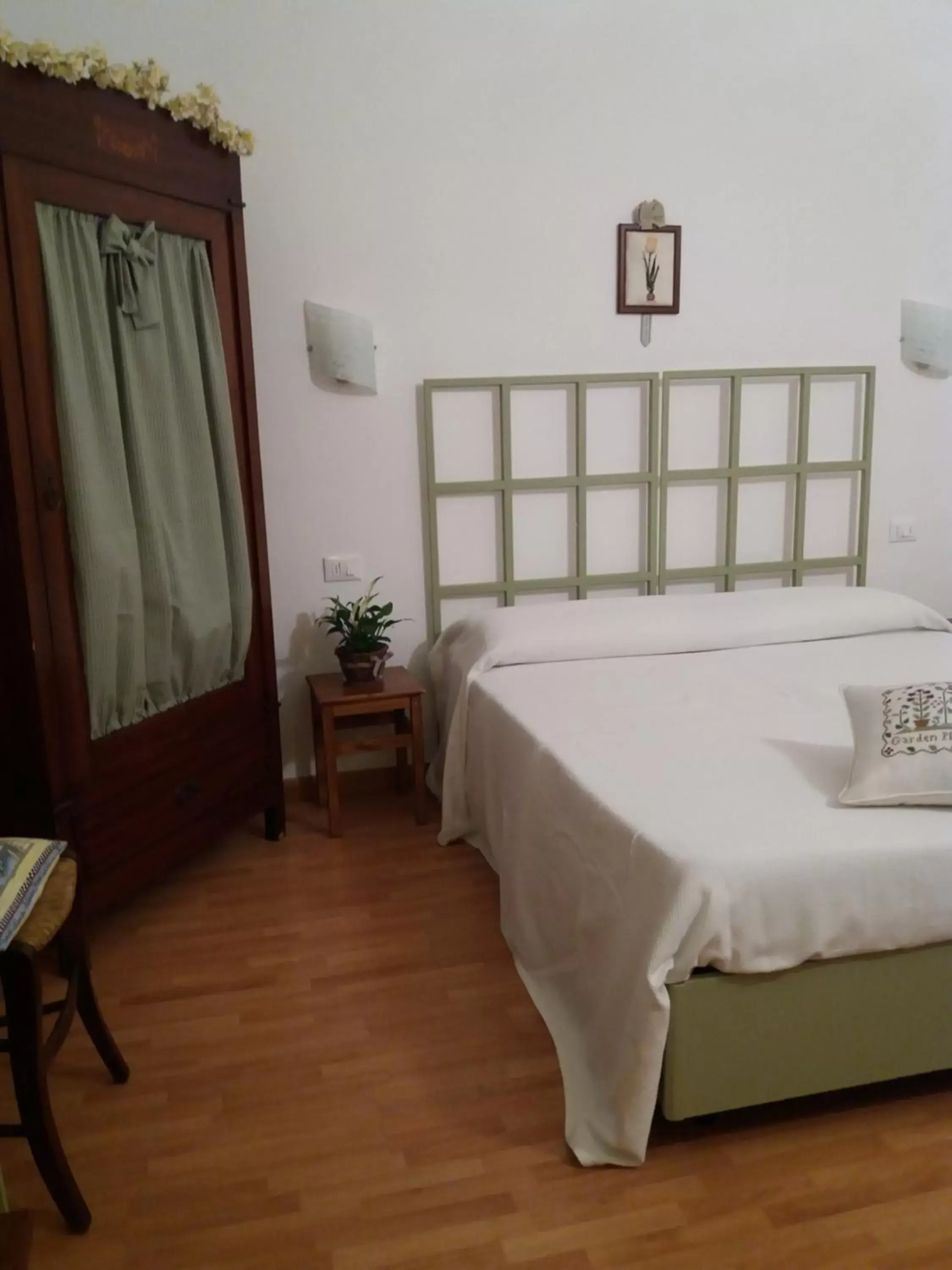 Photo of the whole room, Bed in B&B il Cortile Malpensa