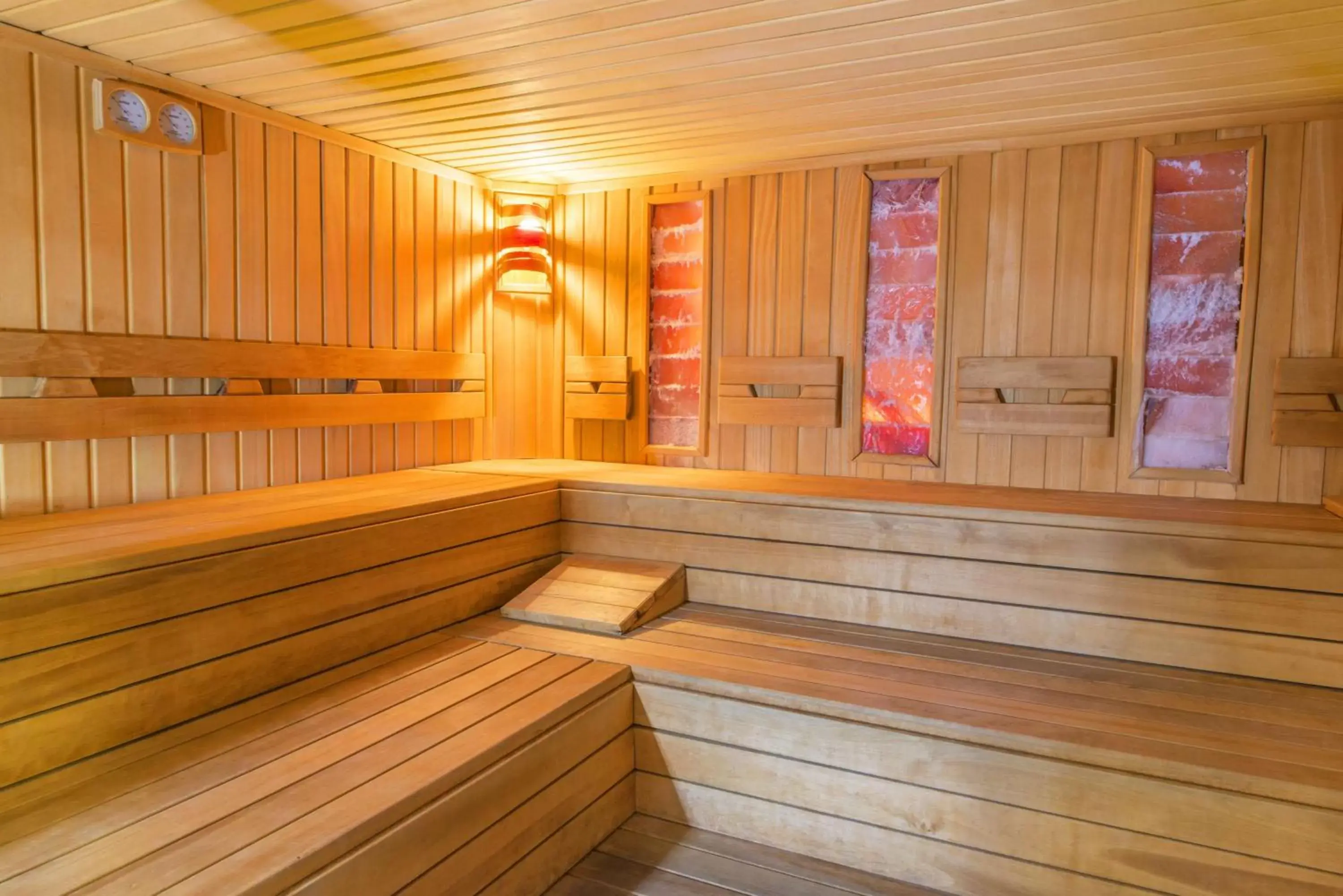 Sauna in NH Budapest City