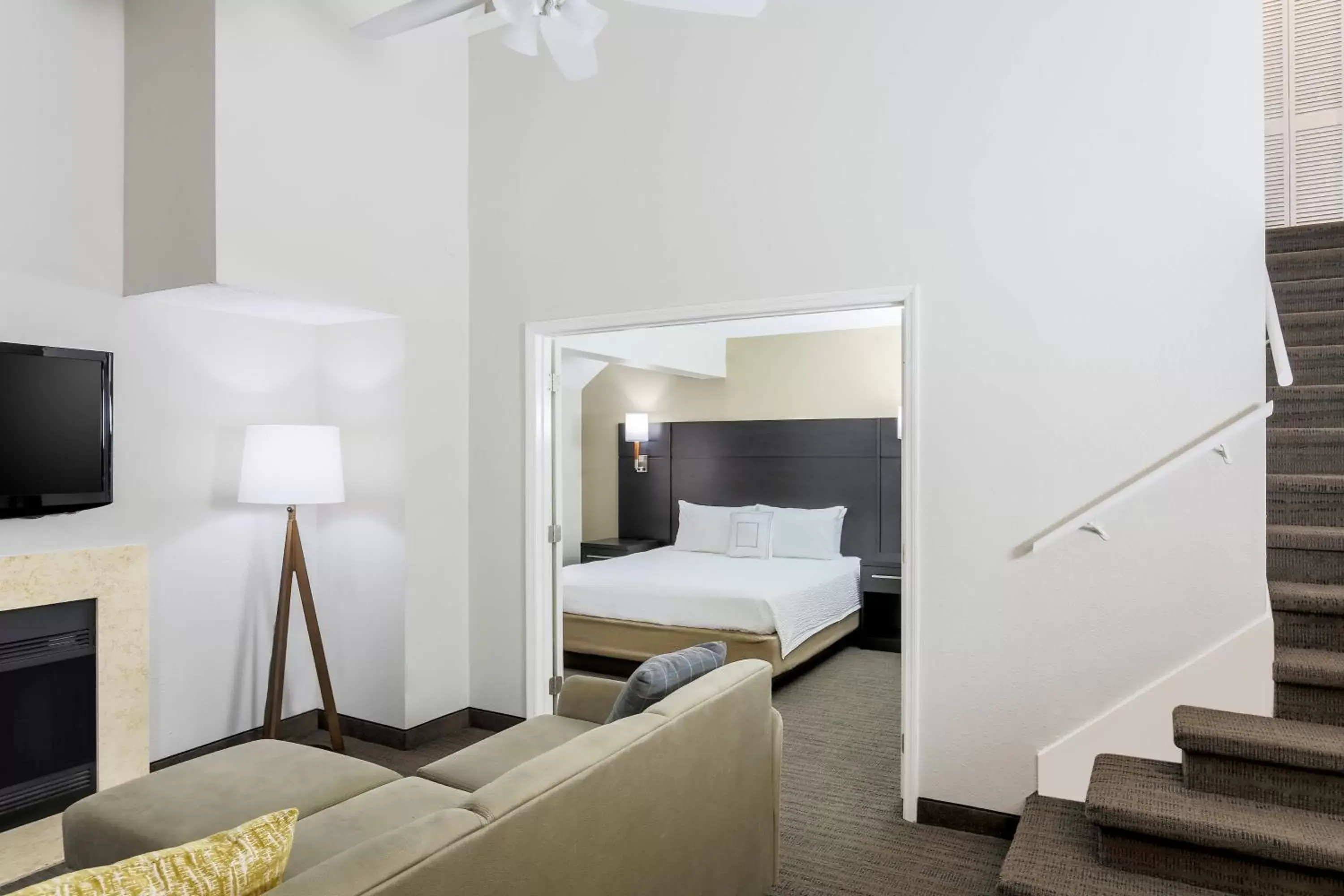 Bedroom, Bed in Residence Inn Boca Raton