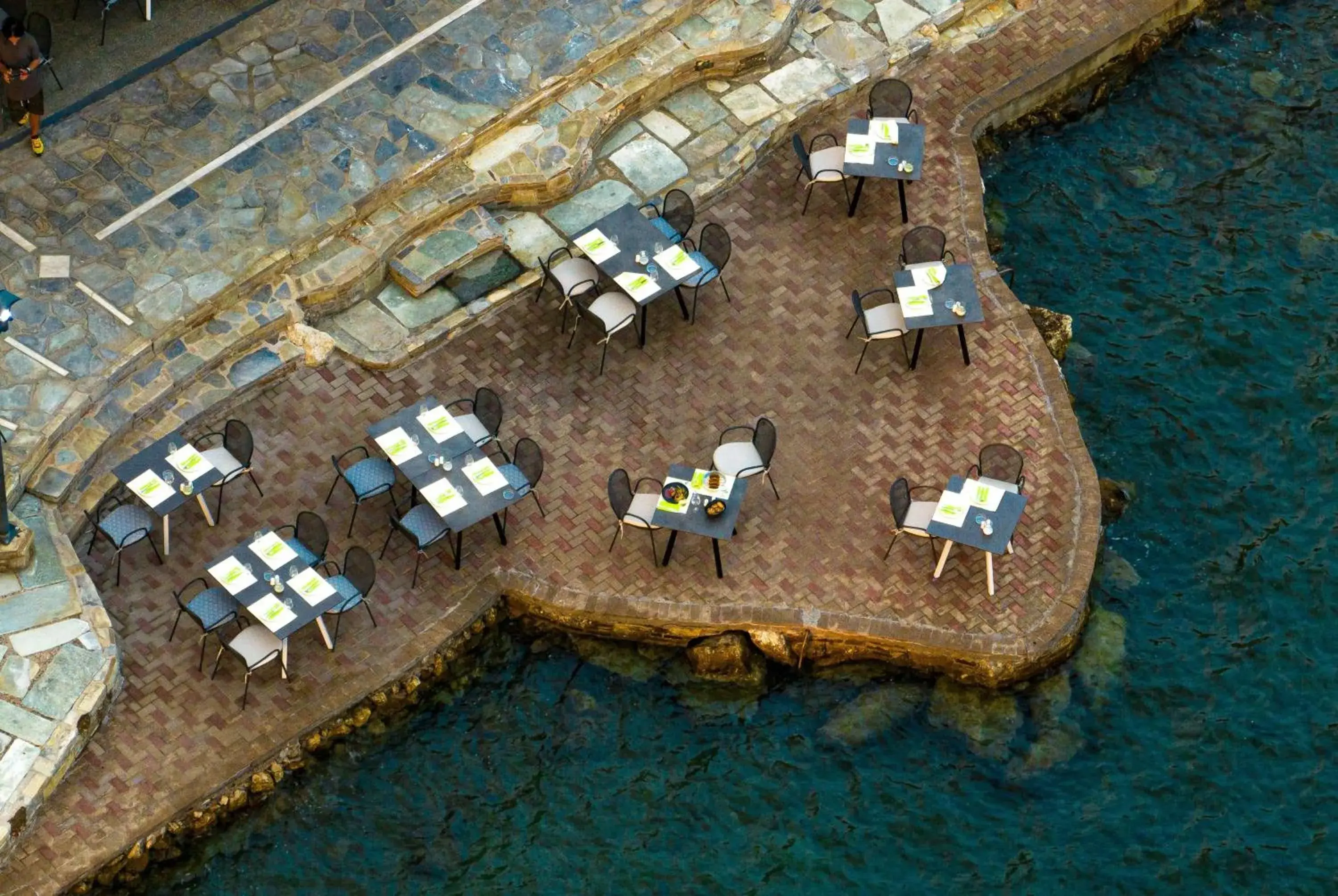 Restaurant/places to eat in Ramada Loutraki Poseidon Resort Restaurant/places to eat in Ramada Loutraki Poseidon Resort