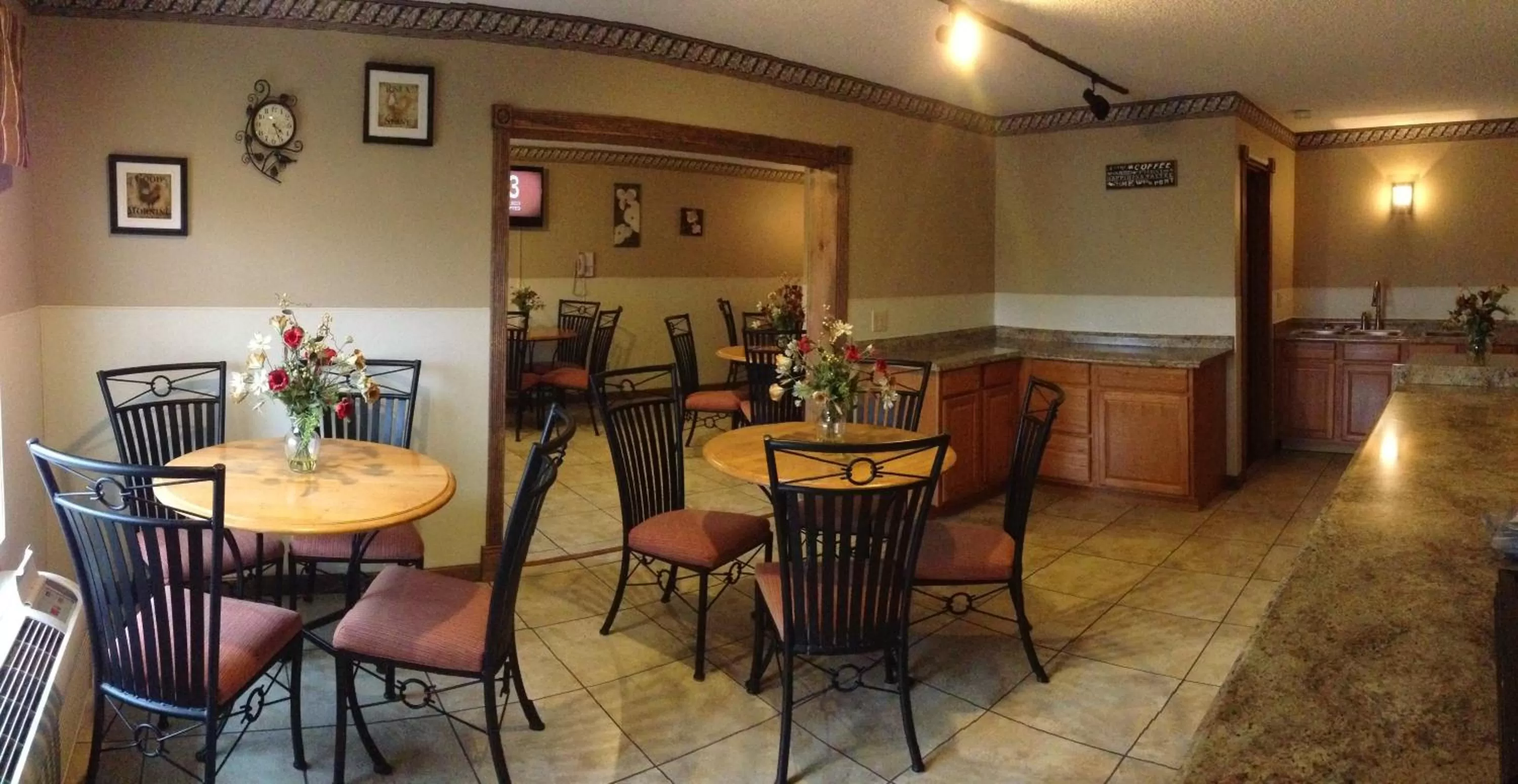 Restaurant/places to eat in Twelve Oaks Inn