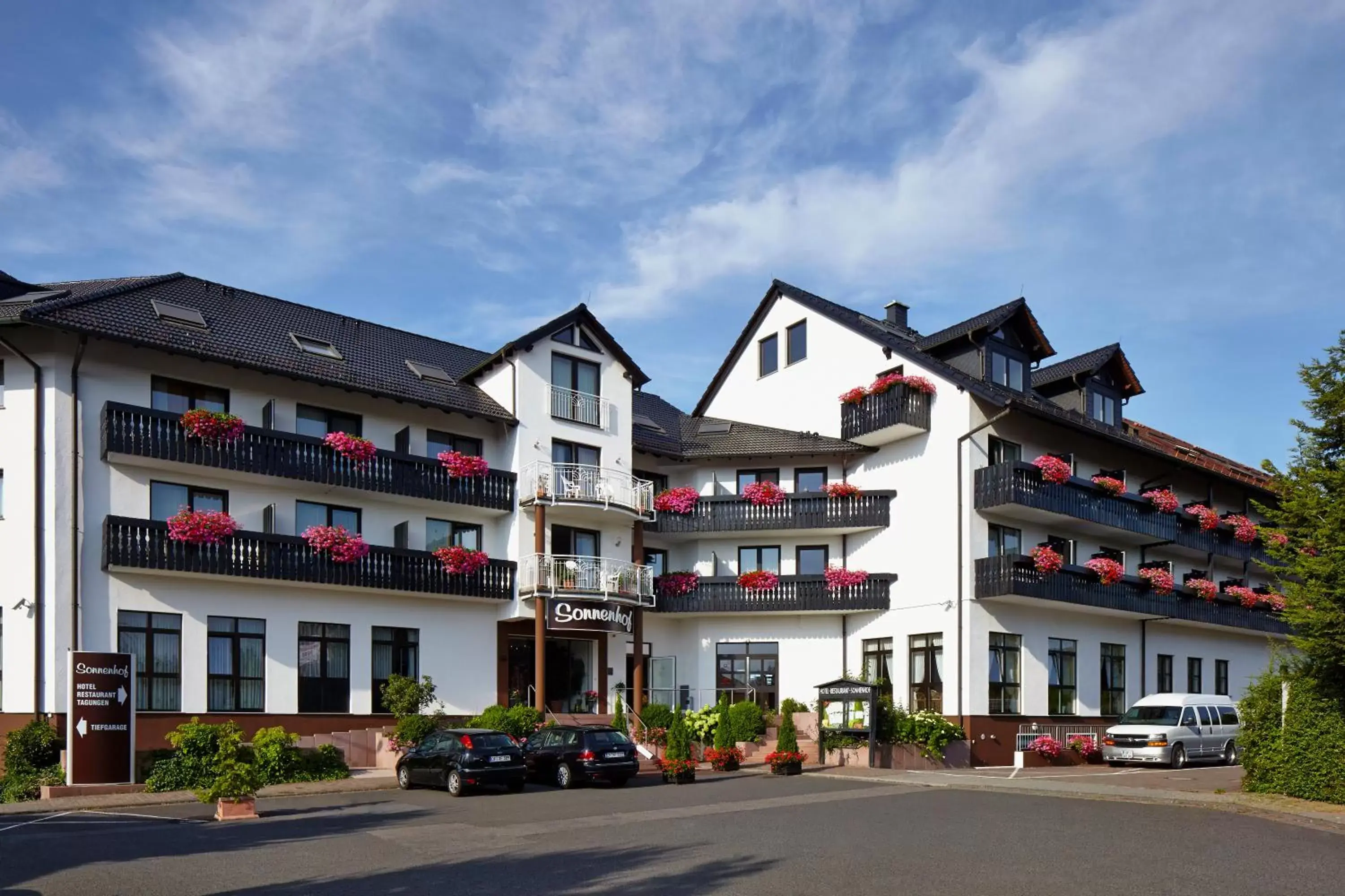 Facade/entrance, Property Building in Sonnenhof