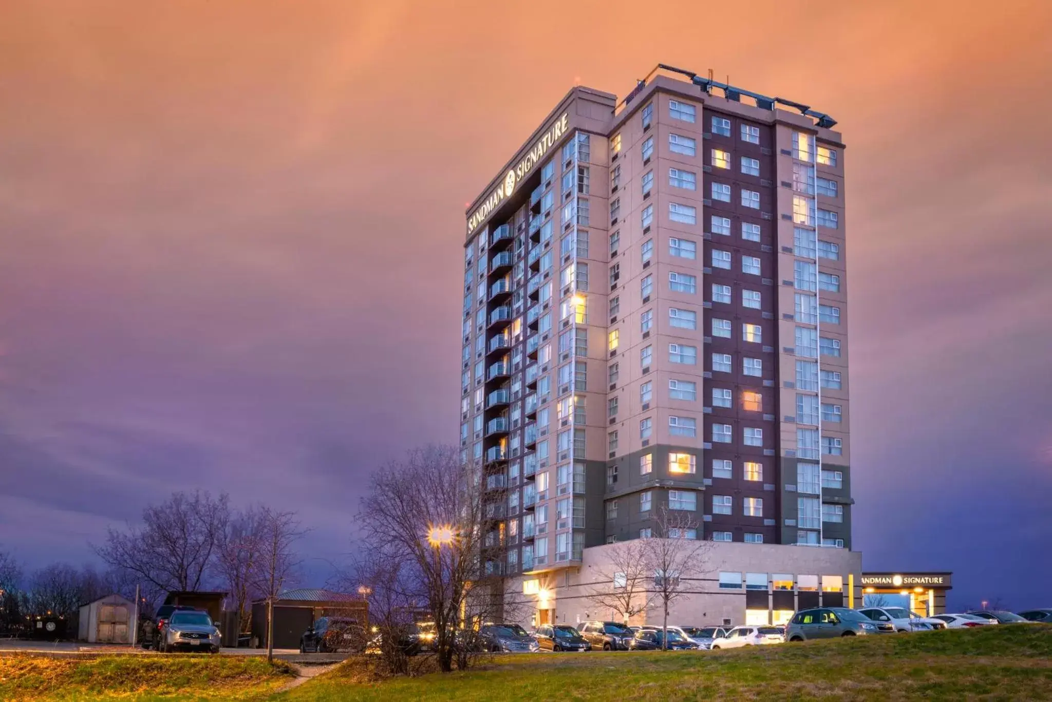 Sandman Signature Toronto Airport Hotel Sandman Signature Toronto Airport Hotel