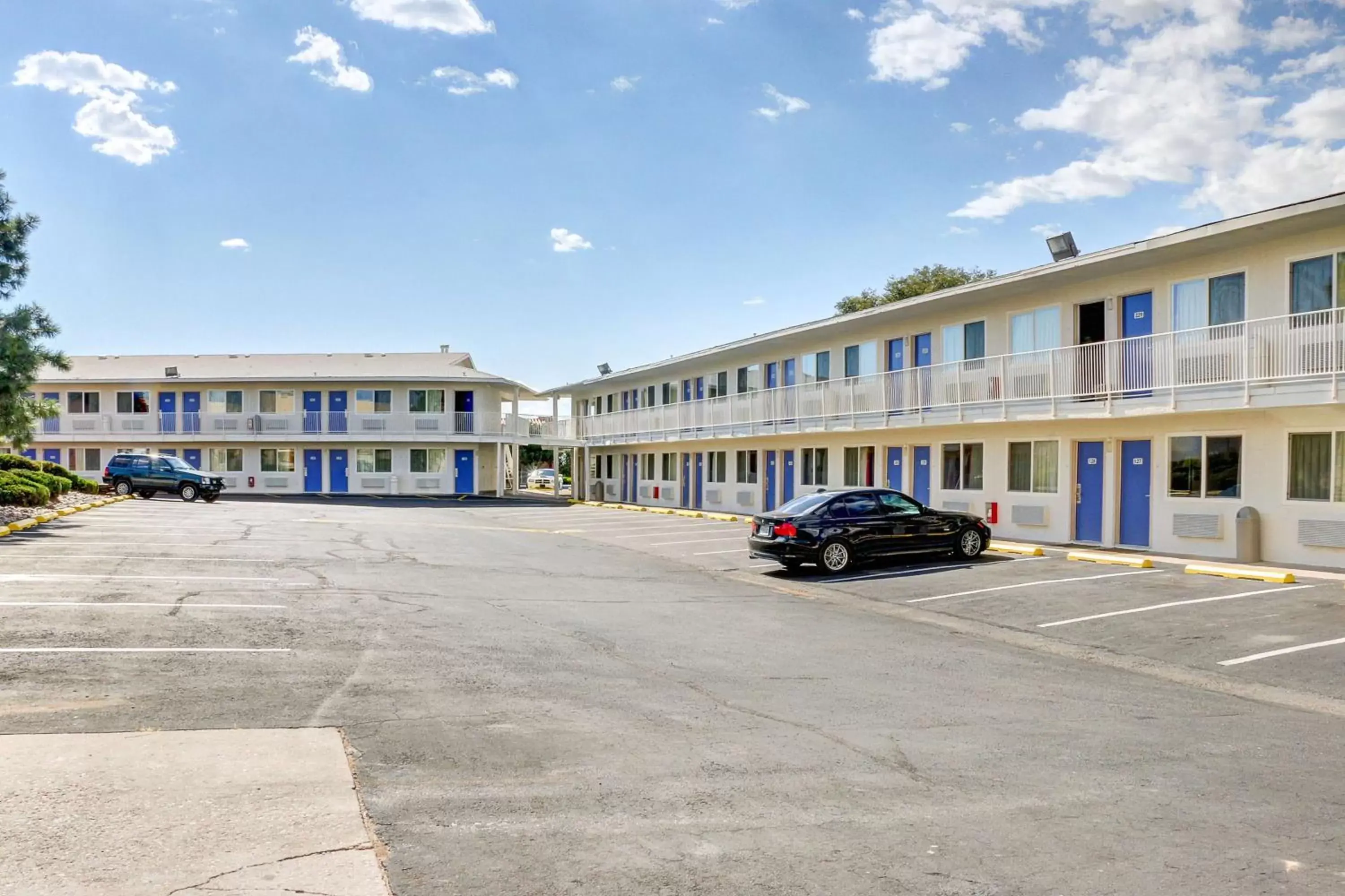 Property Building in Motel 6 Santa Fe