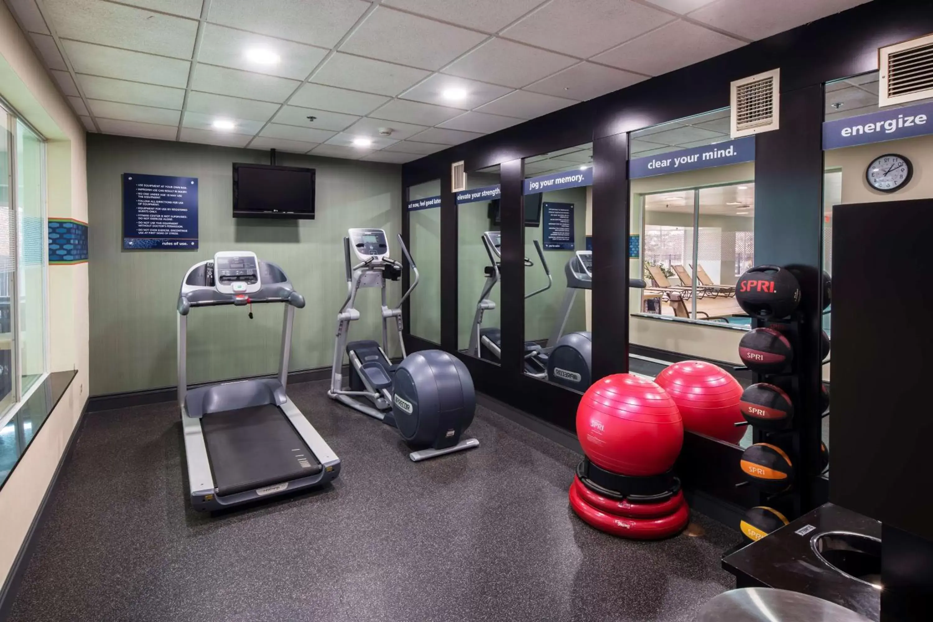 Fitness centre/facilities, Fitness Center/Facilities in Hampton Inn & Suites Lincolnshire