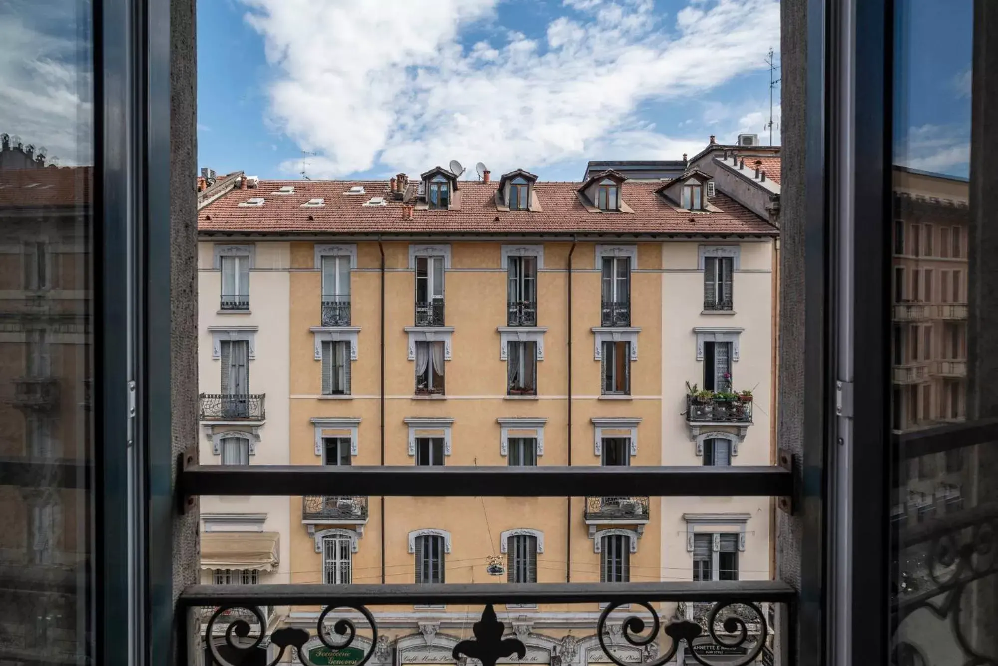 Street view in Demidoff Hotel Milano