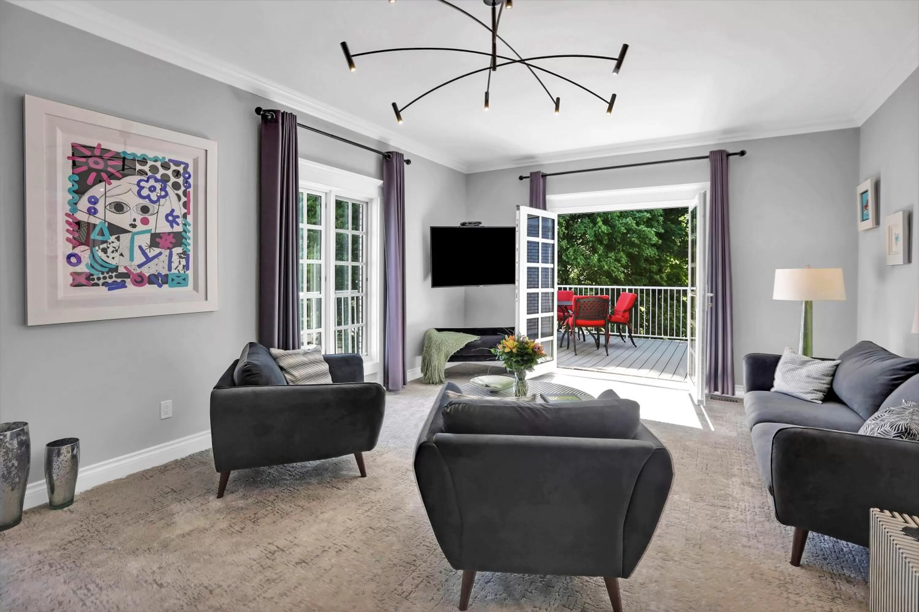 Deluxe Suite in Somerset - A Private Retreat