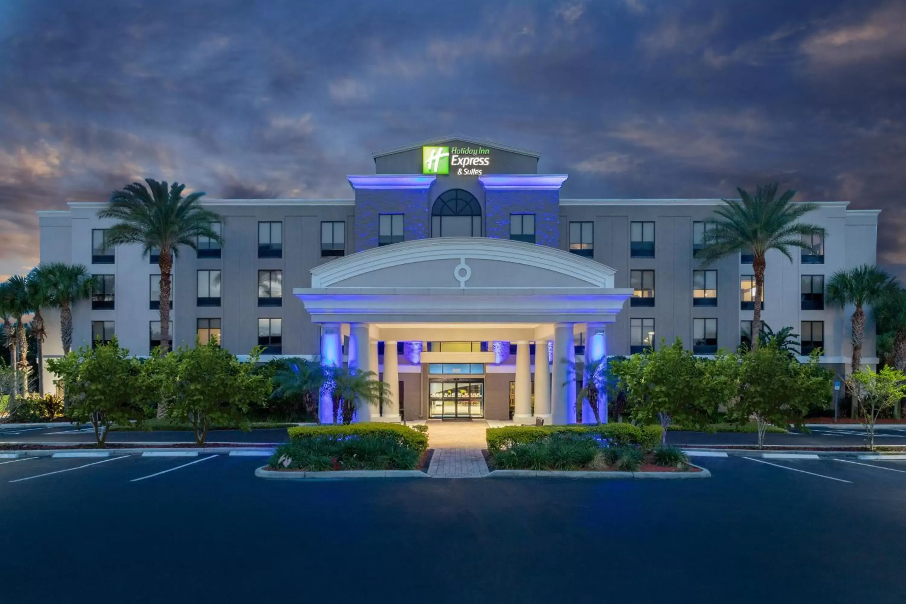 Property Building in Holiday Inn Express Hotel & Suites Lake Placid, an IHG Hotel