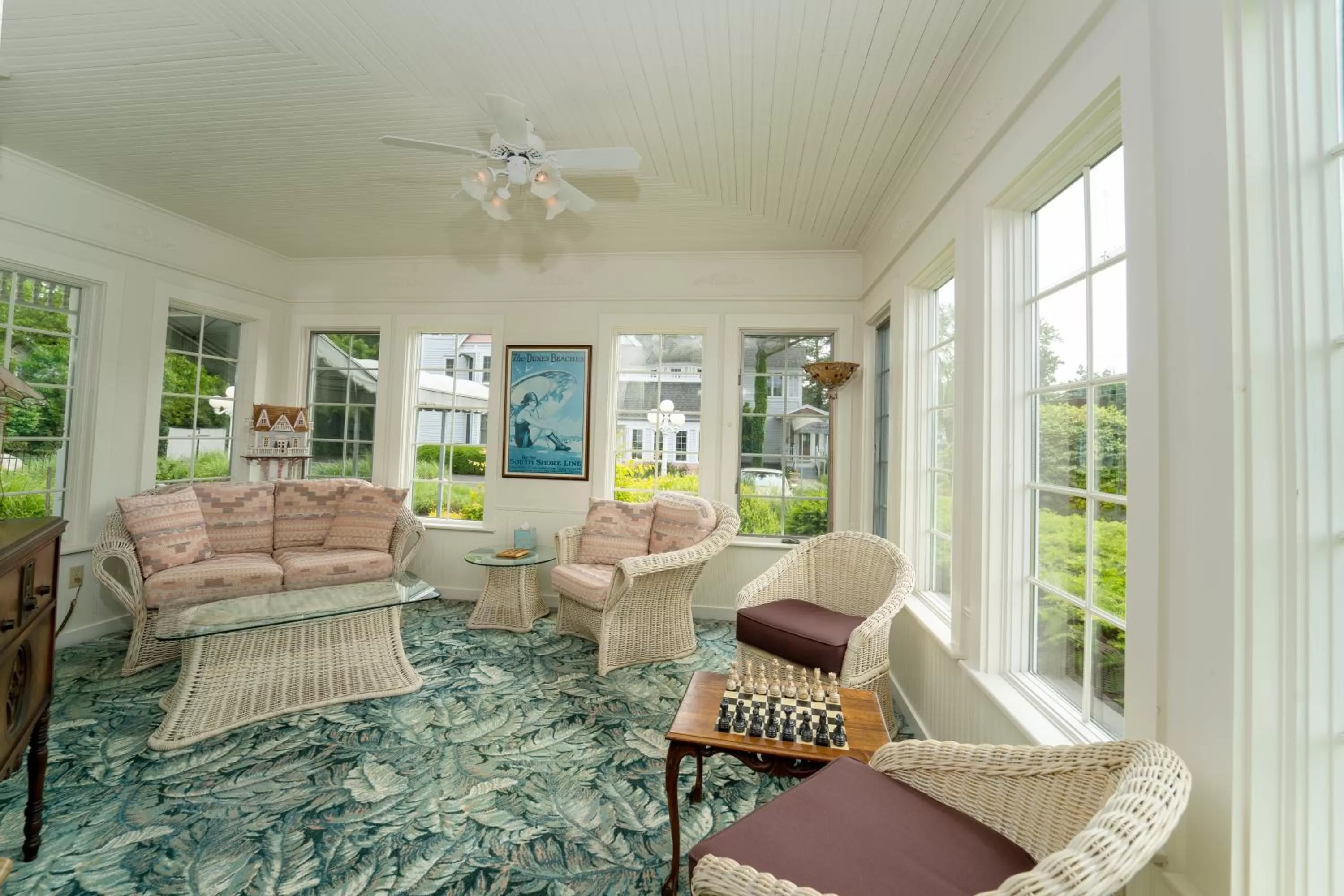 Seating area in Yelton Manor Bed and Breakfast