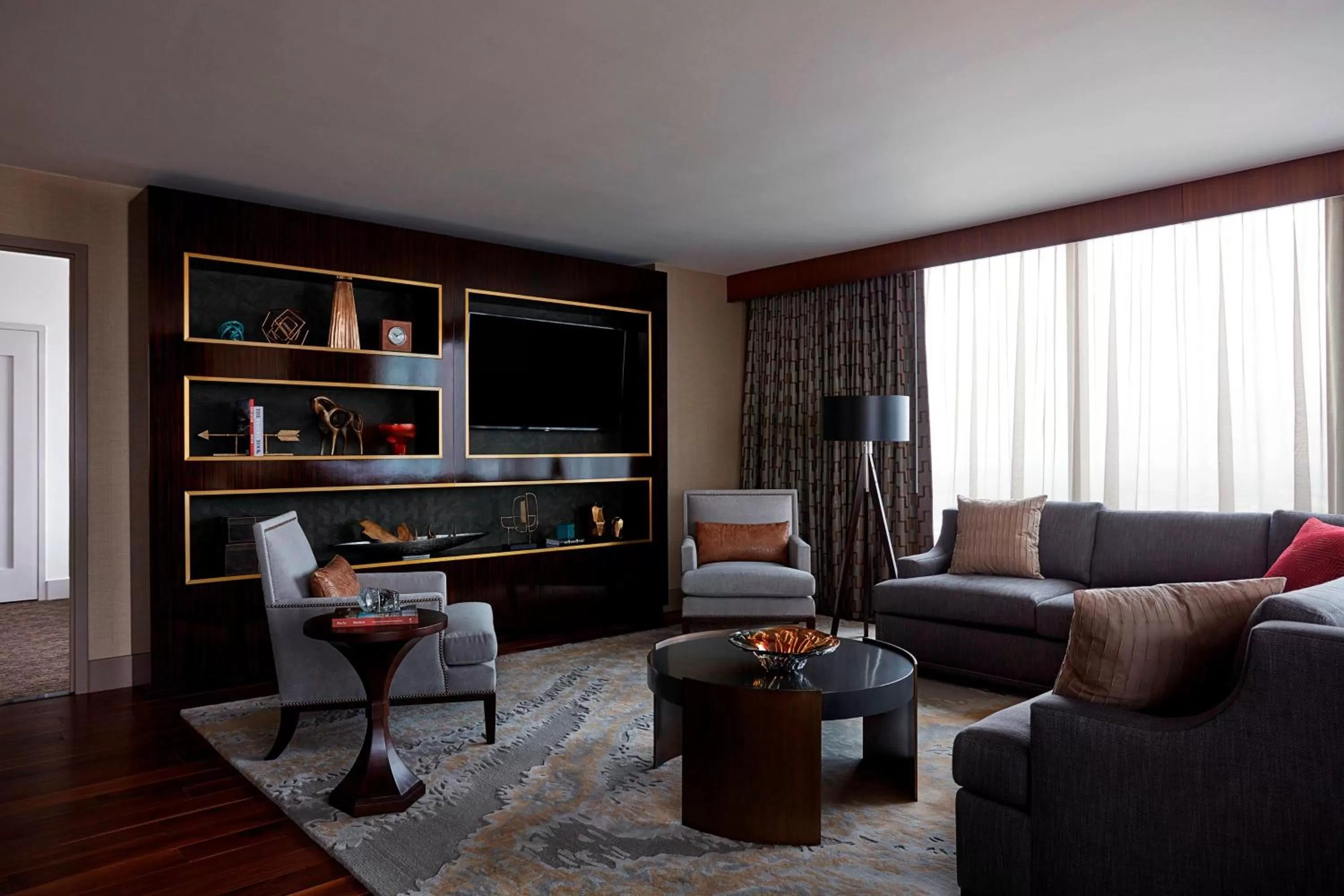 Living room in Marriott Marquis Houston