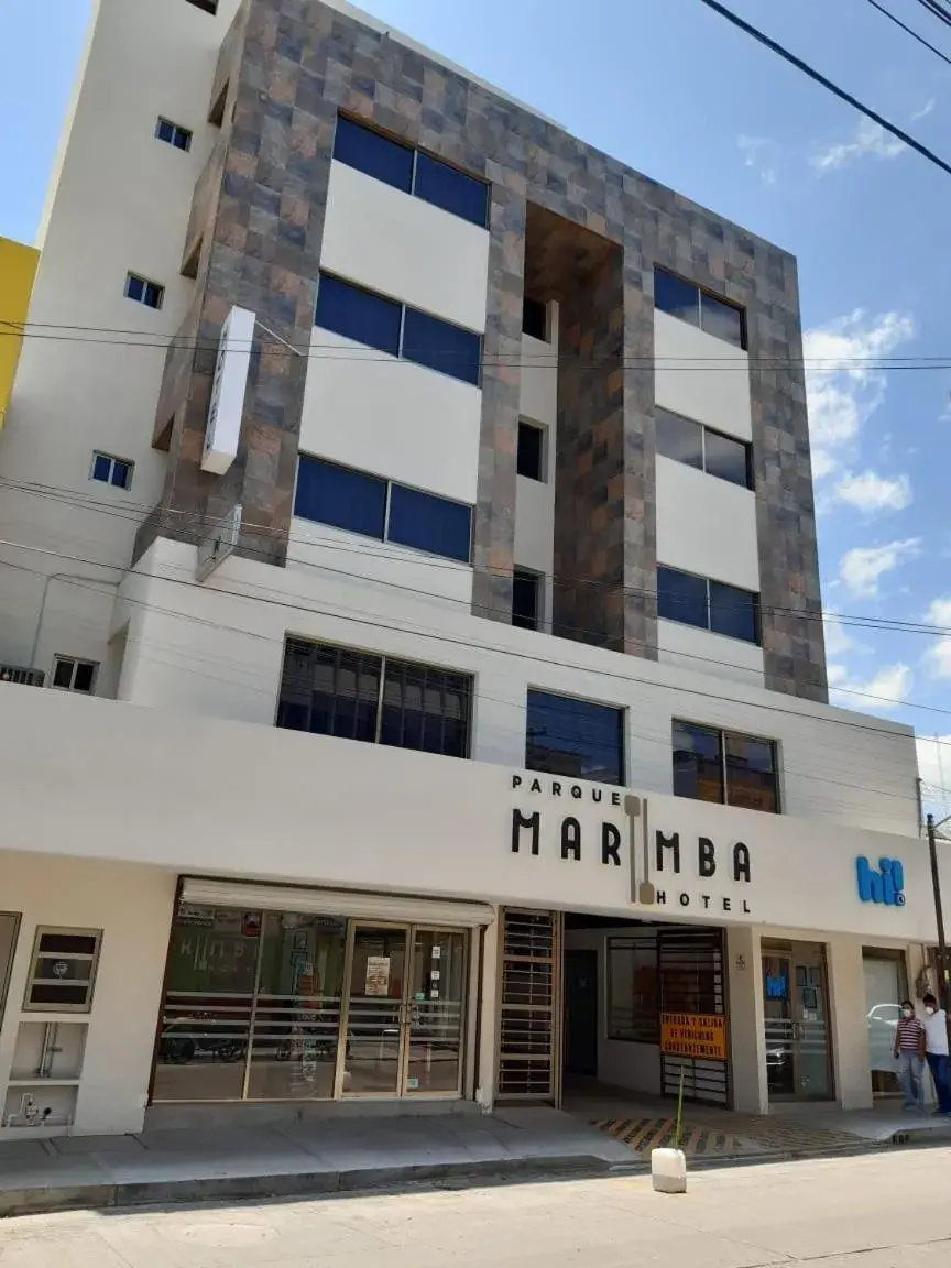 Property Building in Hotel Parque Marimba