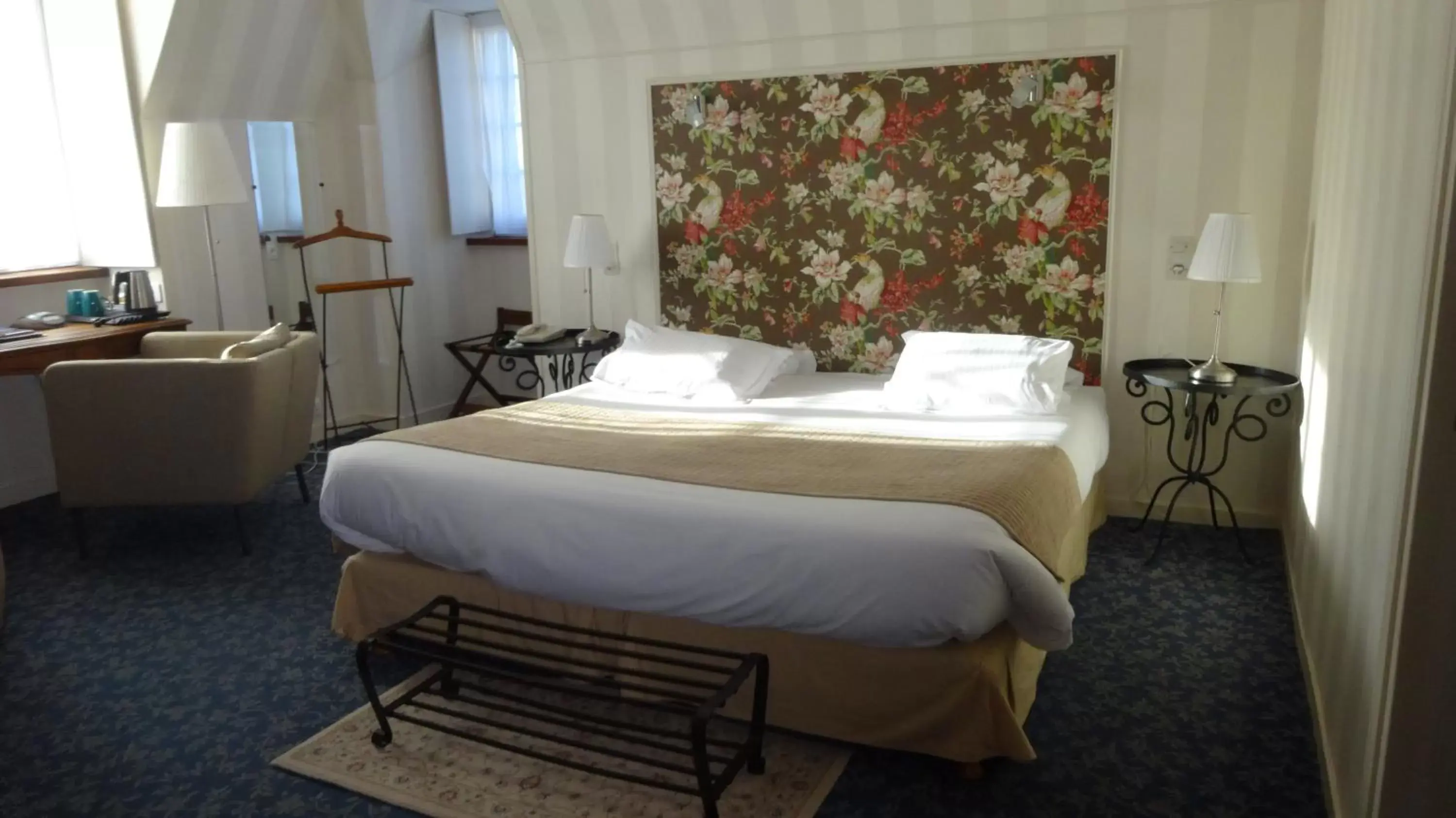 Bedroom, Bed in Best Western Hôtel Montgomery