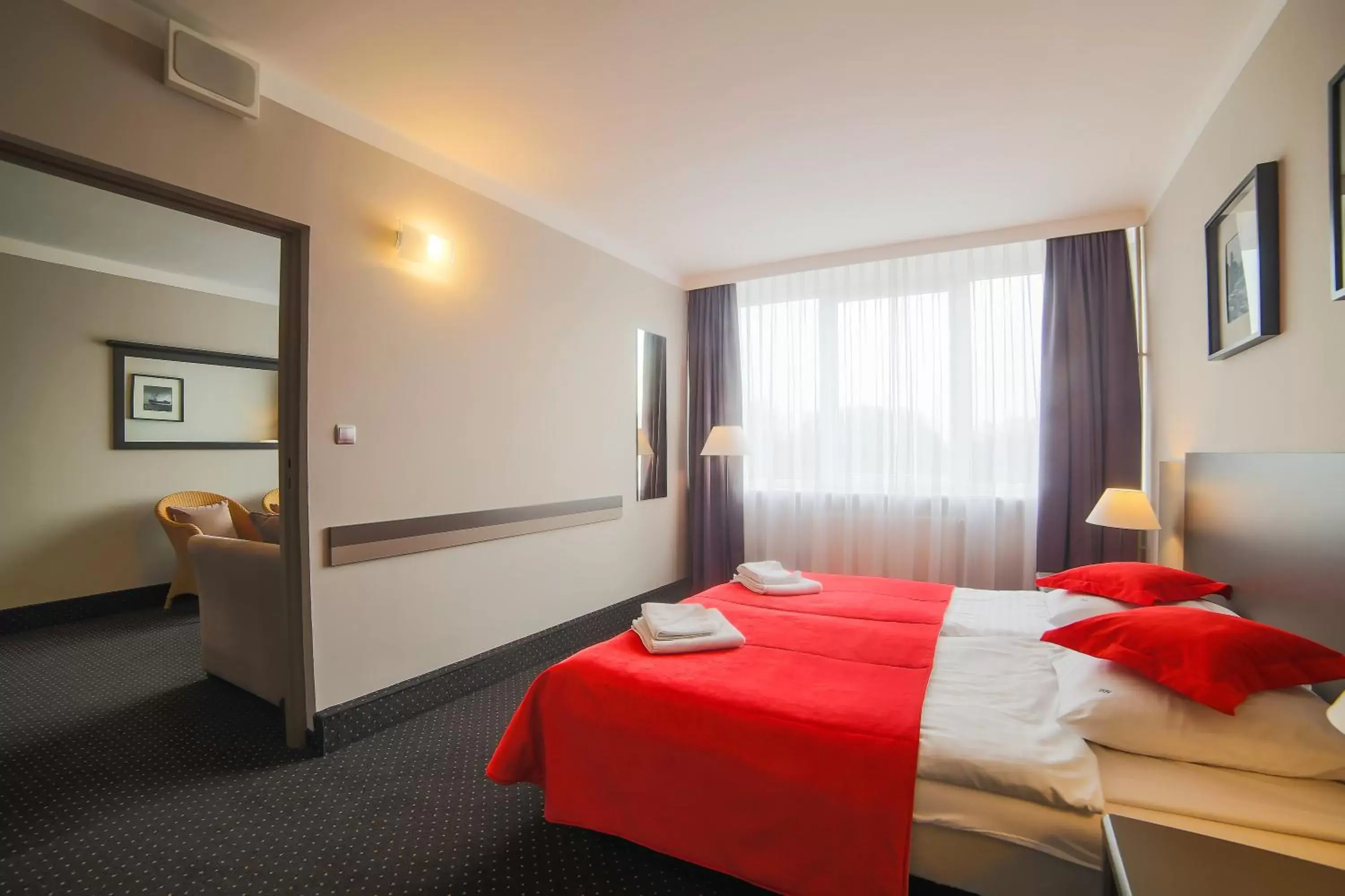 Bedroom, Bed in Hotel New Skanpol