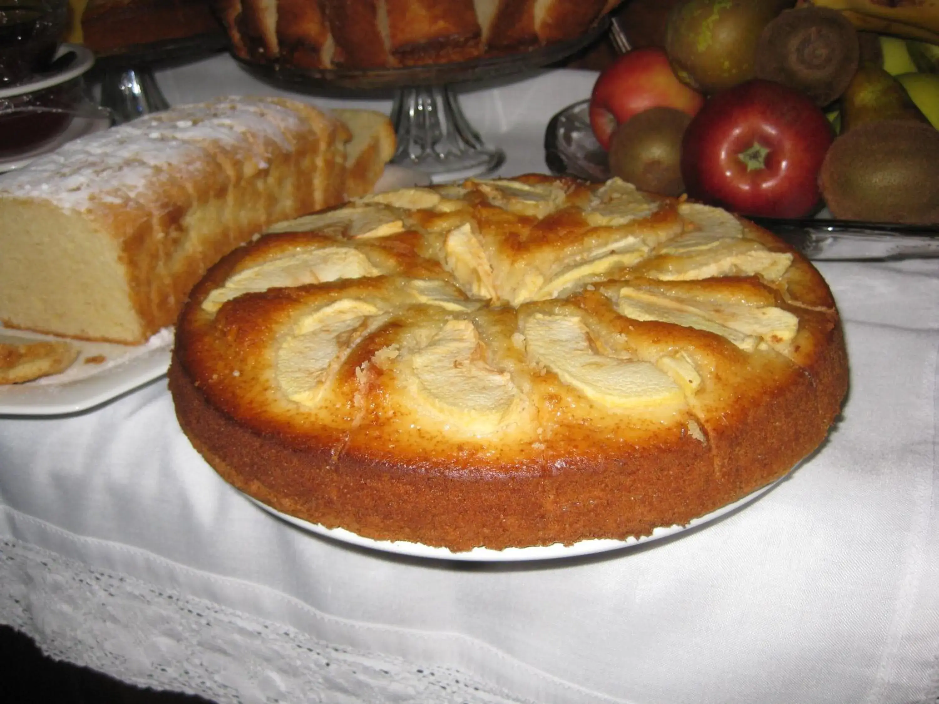 Buffet breakfast, Food in Hotel Rural Entremontes