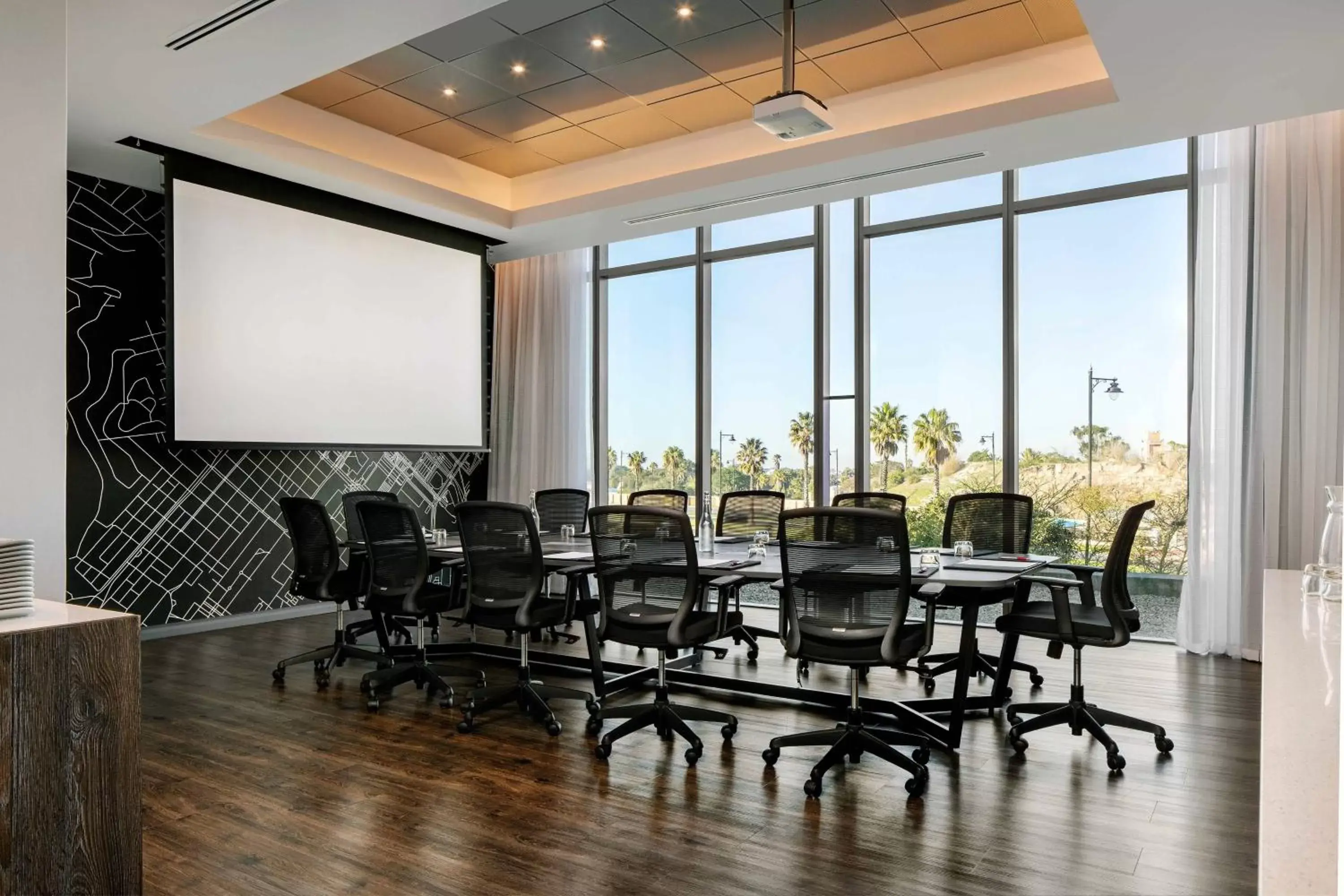 Meeting/conference room in Cape Town Marriott Hotel Crystal Towers