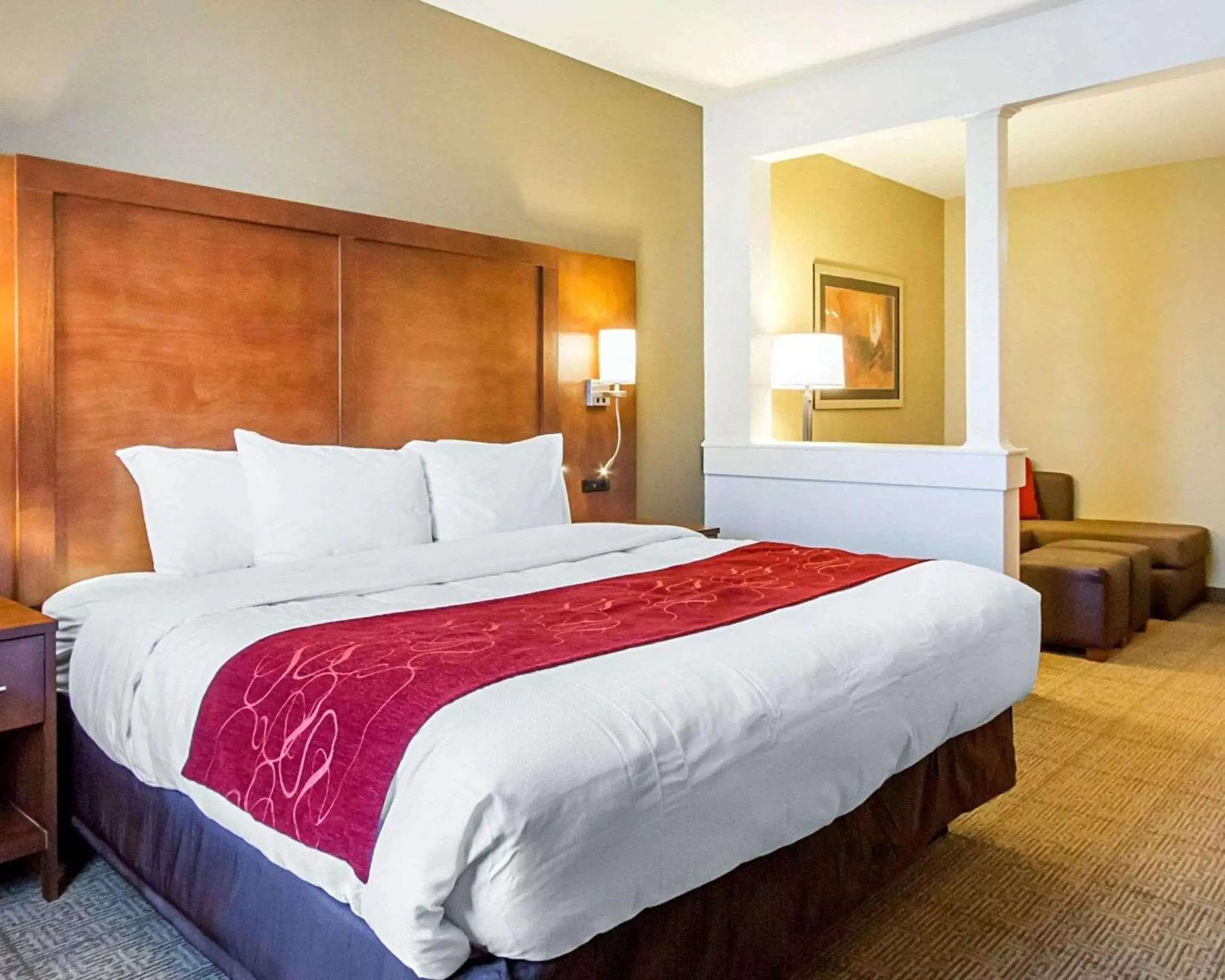 Photo of the whole room, Bed in Comfort Suites Abilene Central Photo of the whole room, Bed in Comfort Suites Abilene Central