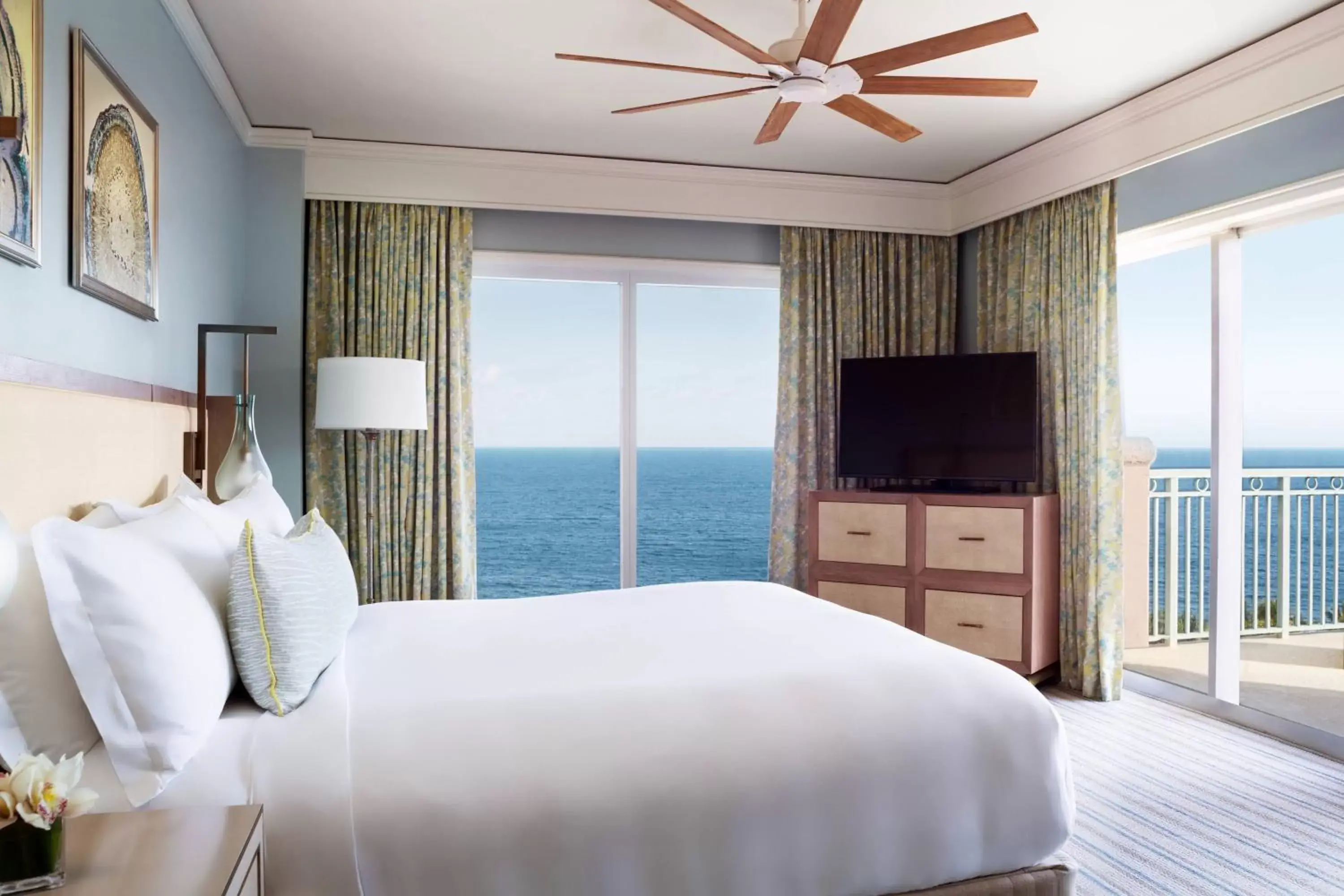 Bedroom in The Ritz Carlton Key Biscayne, Miami