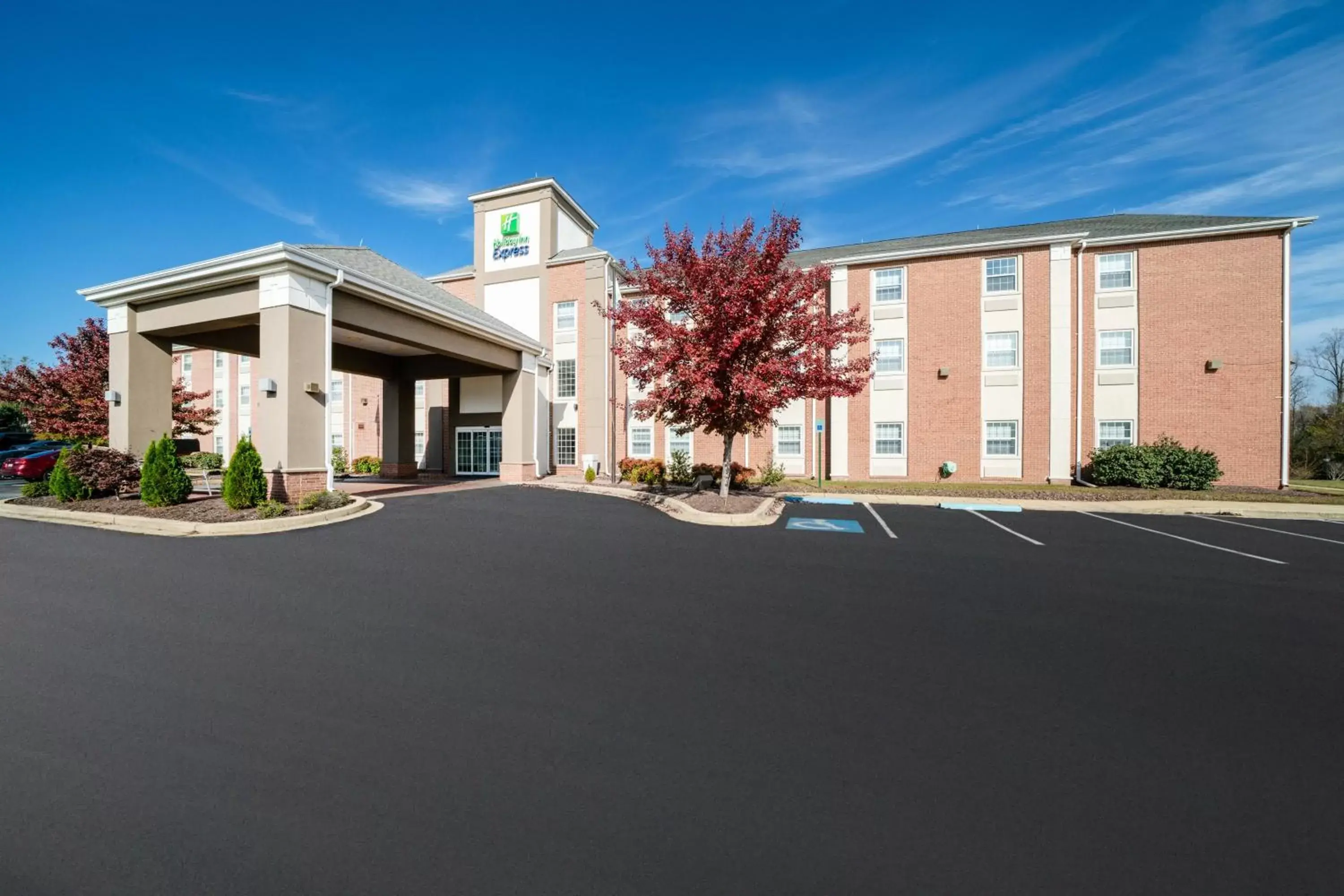 Property Building in Holiday Inn Express Prince Frederick, an IHG Hotel