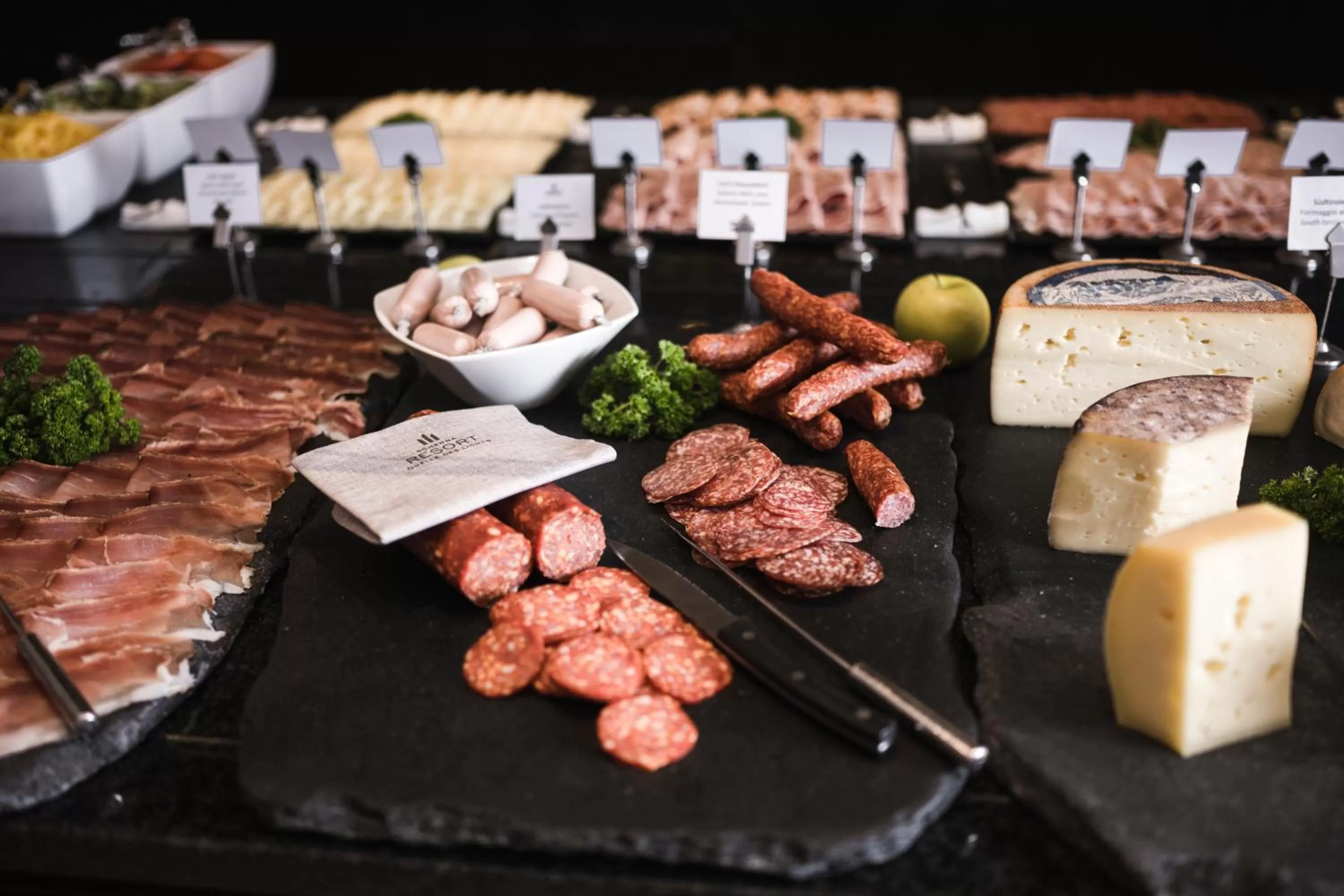 Restaurant/places to eat in Schenna Resort