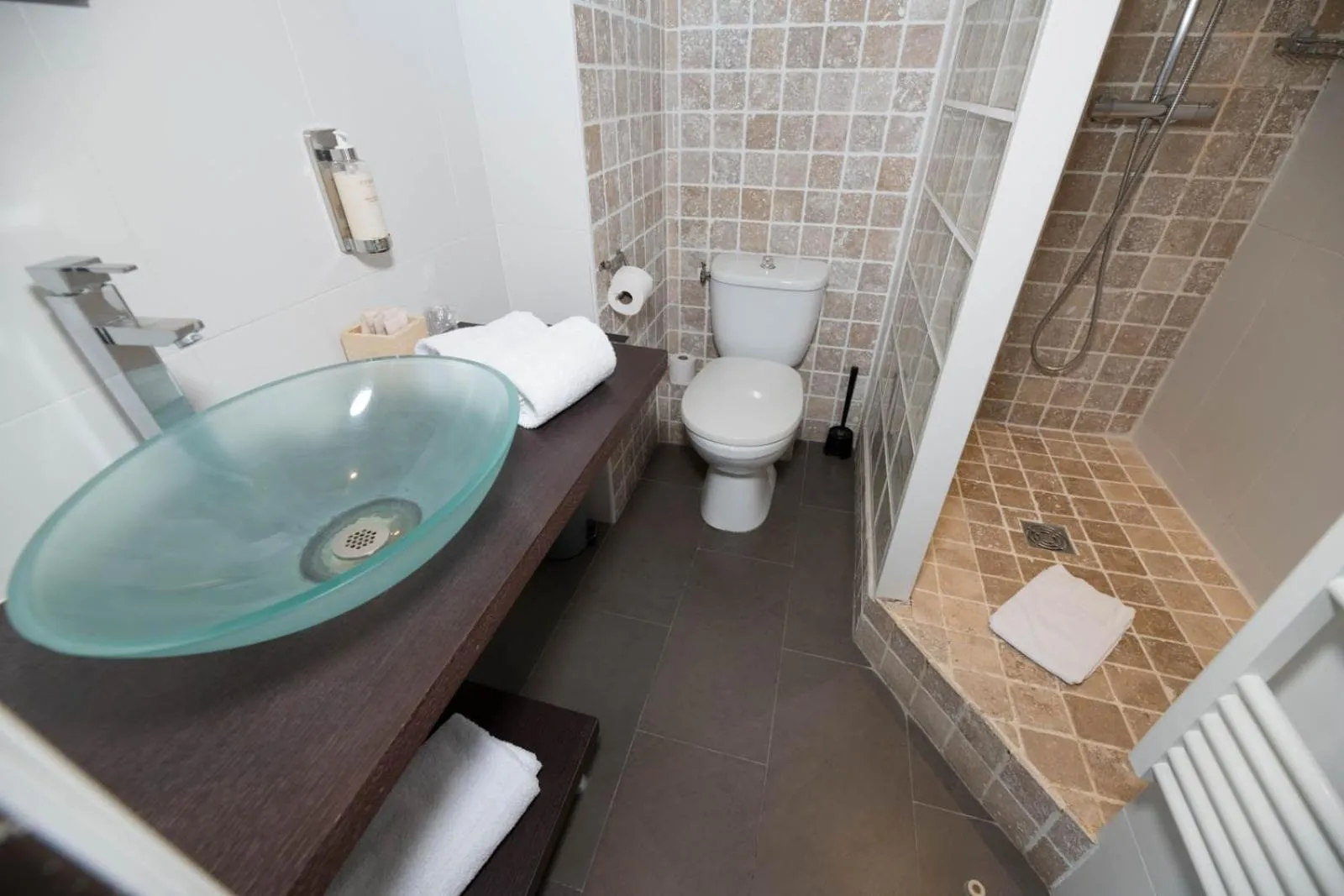 Double Room with Garden View in Domaine de la Petite Isle - Luberon