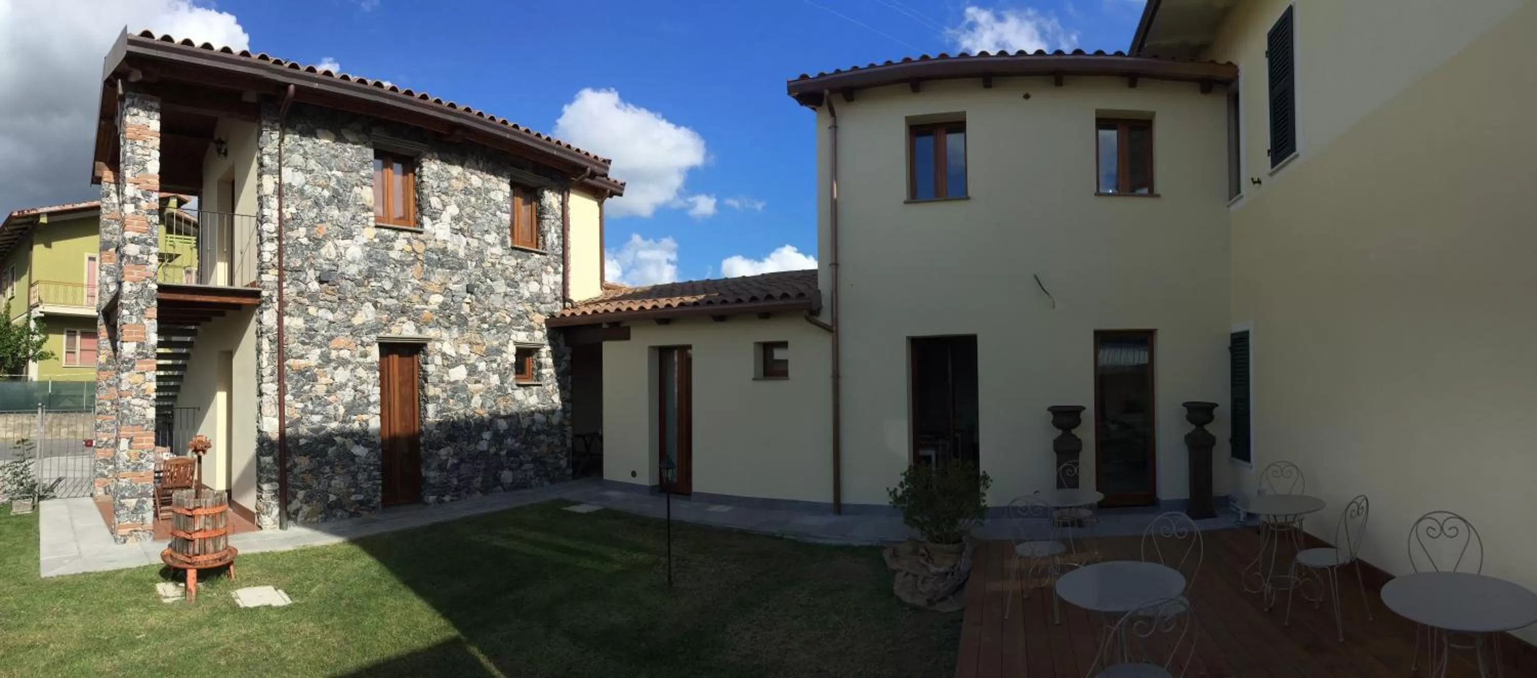 Property building in Il Casale Del Giglio
