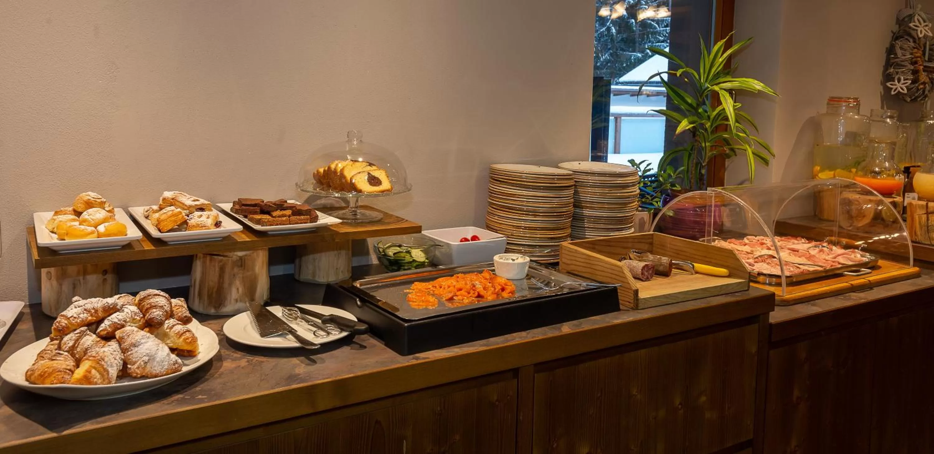 Breakfast in Hotel Weiher Green Lake