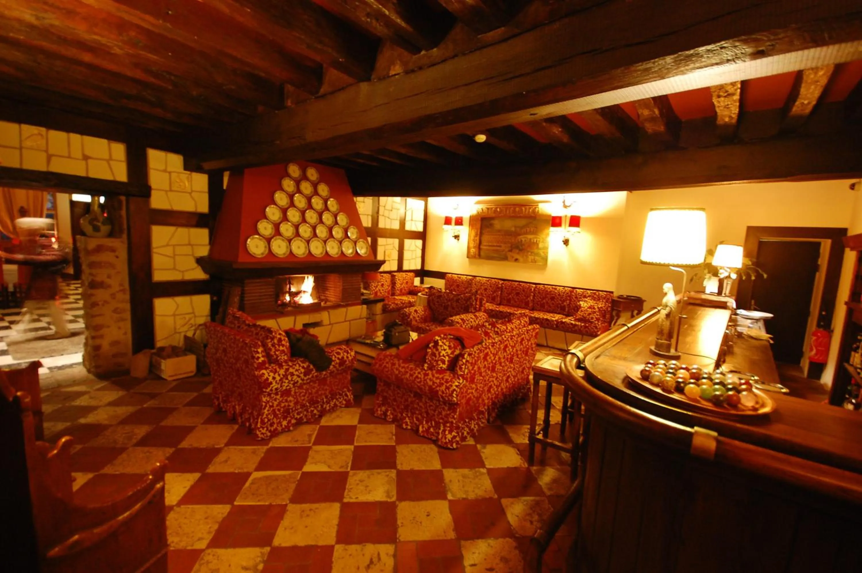 Lounge or bar in Grand Hôtel de l'Abbaye