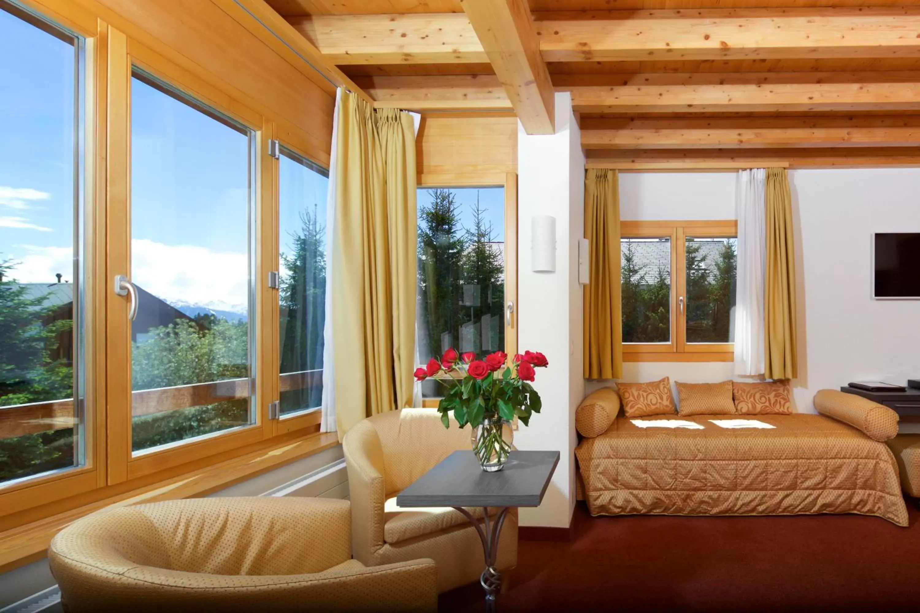 Bedroom, Seating Area in Hotel La Prairie