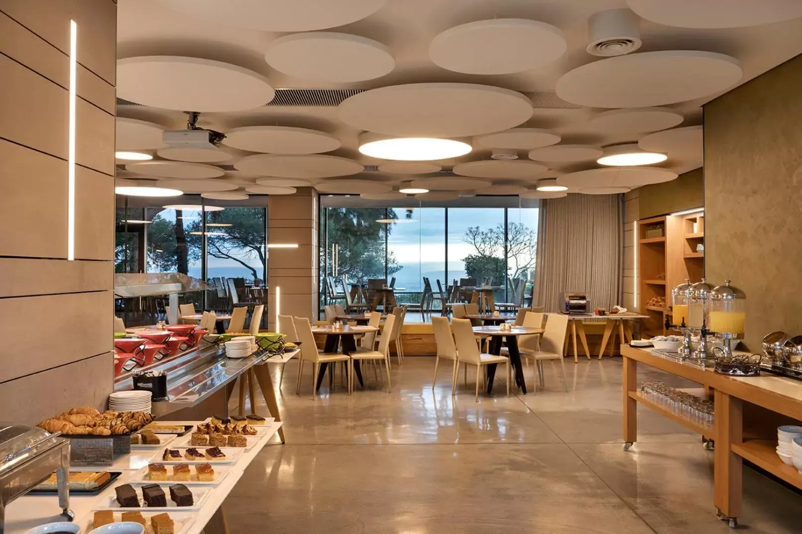 Restaurant/Places to Eat in Haifa Bay View Hotel By AFI Hotels