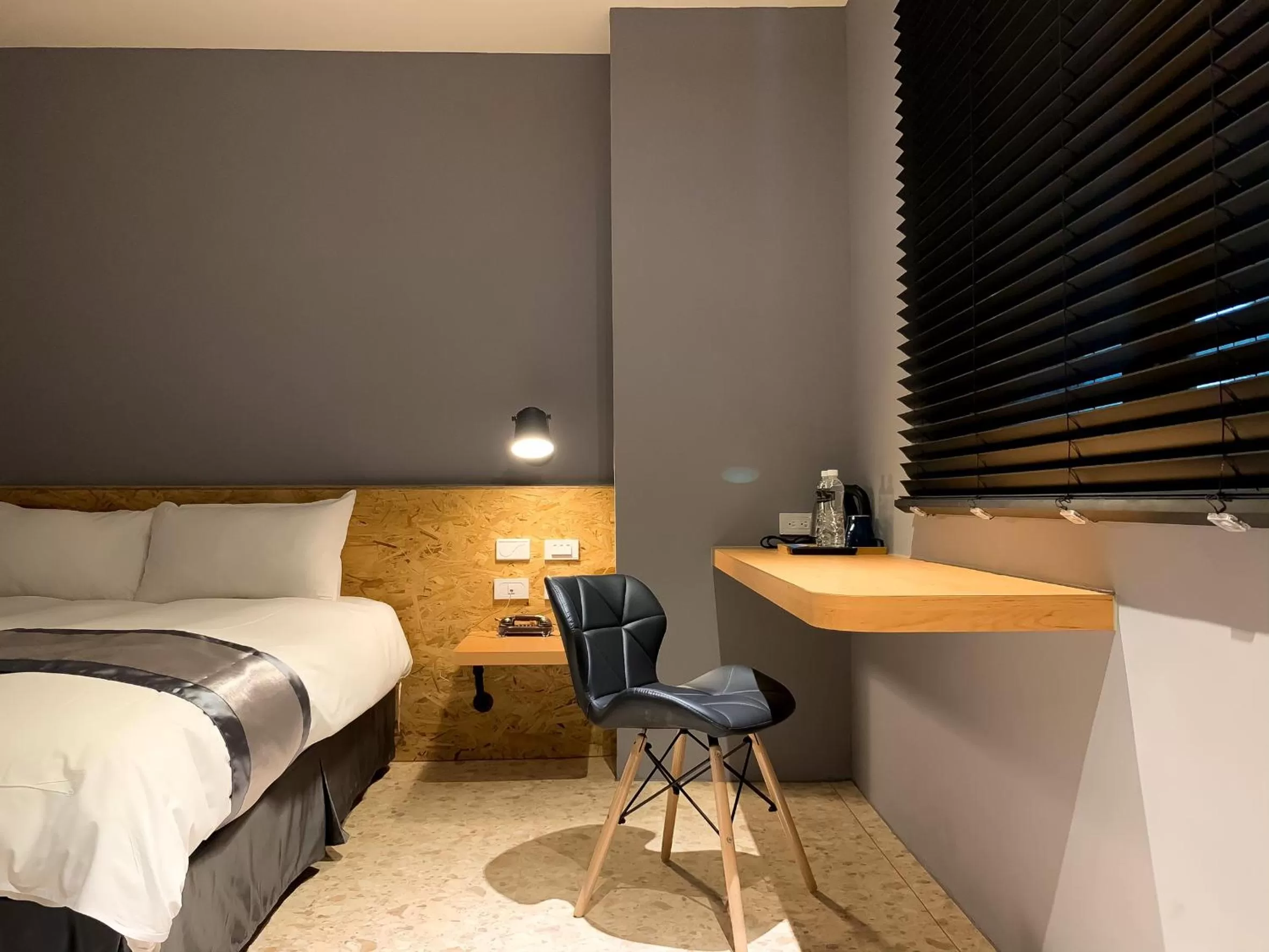 Bed in Raise Hotel Taichung