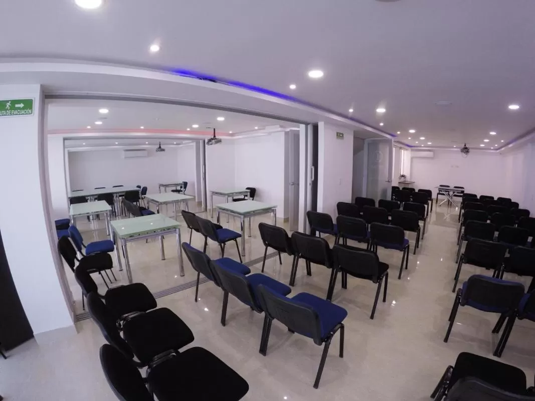 Kamaleb Farallones Hotel