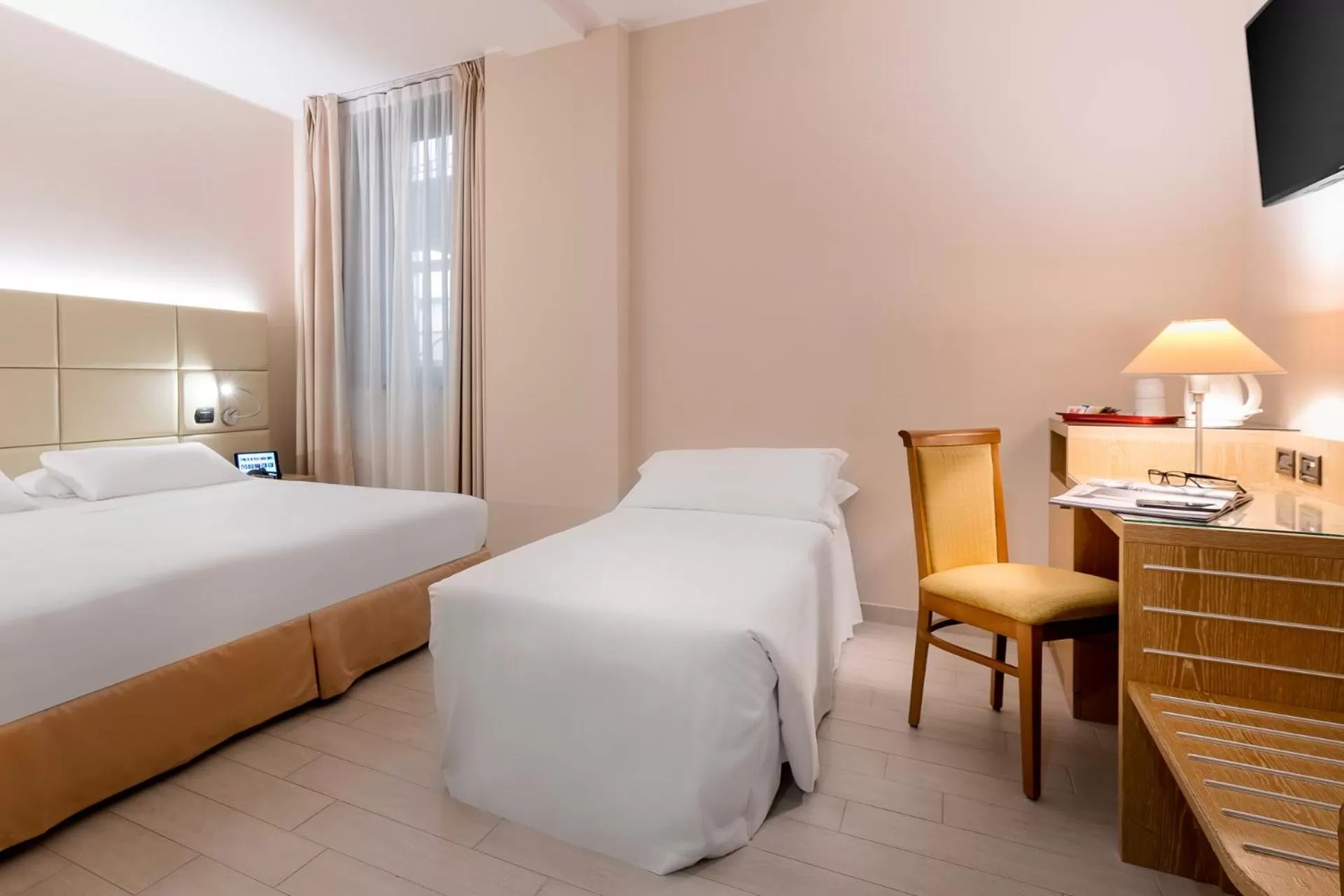 TV and multimedia, Bed in Best Western Cavalieri Della Corona