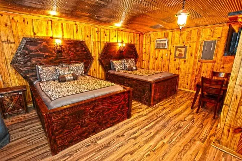 Bedroom in Diamonds Old West