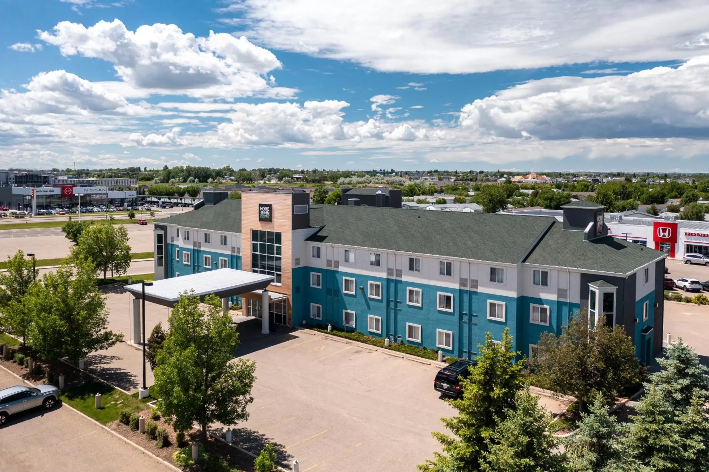 Property building, Bird's-eye View in Home Inn Medicine Hat