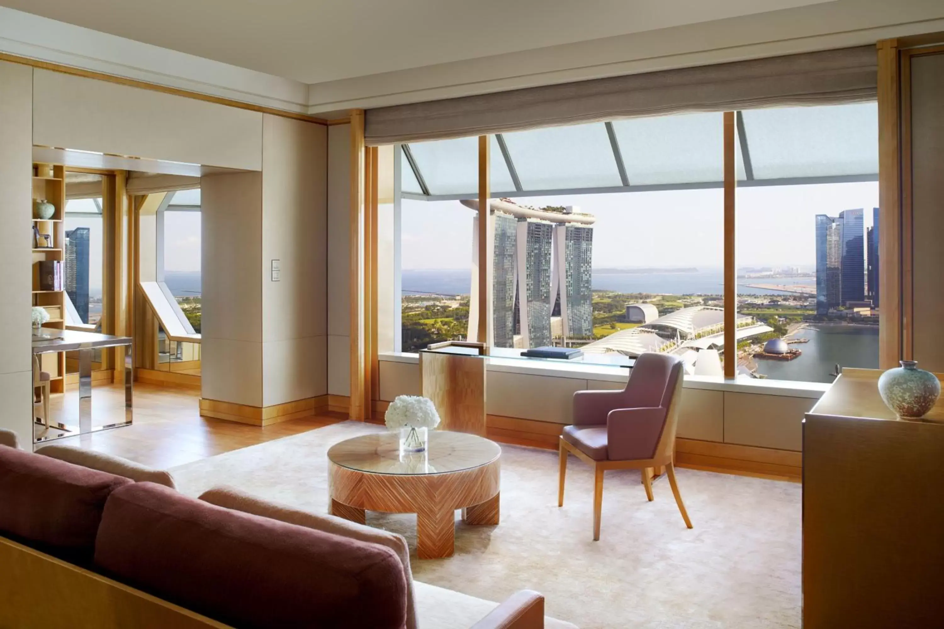 Living room, Seating Area in The Ritz-Carlton, Millenia Singapore