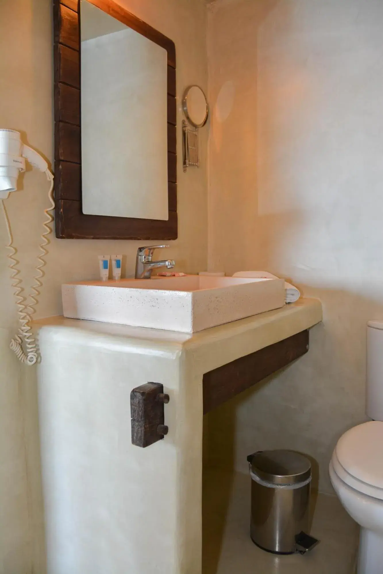 Bathroom in Scorpios Sea Side Hotel