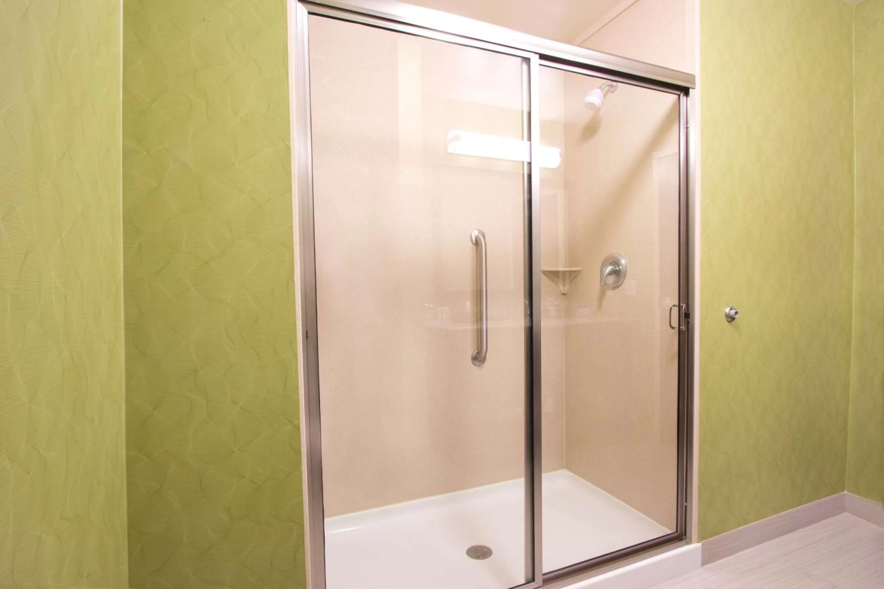 Bed in Hampton Inn & Suites Salt Lake City/Farmington