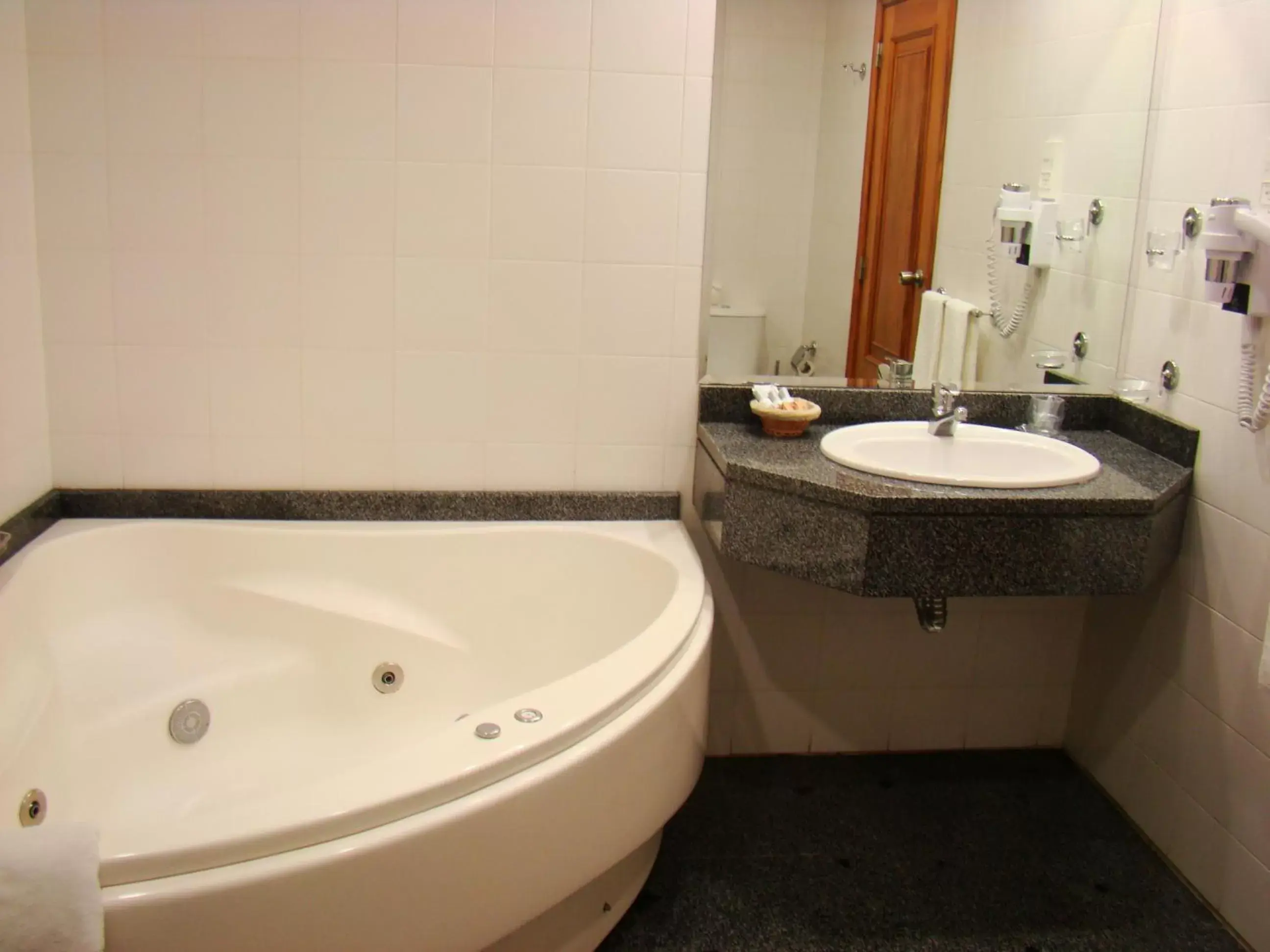 Bathroom in Seculo Hotel