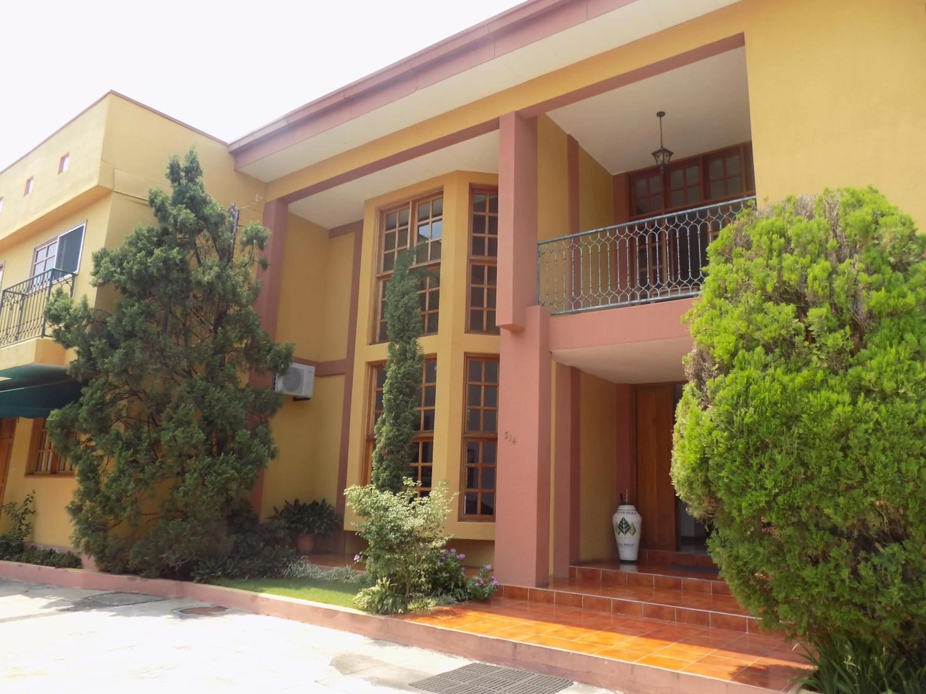 Property building in Hotel Los Pinos