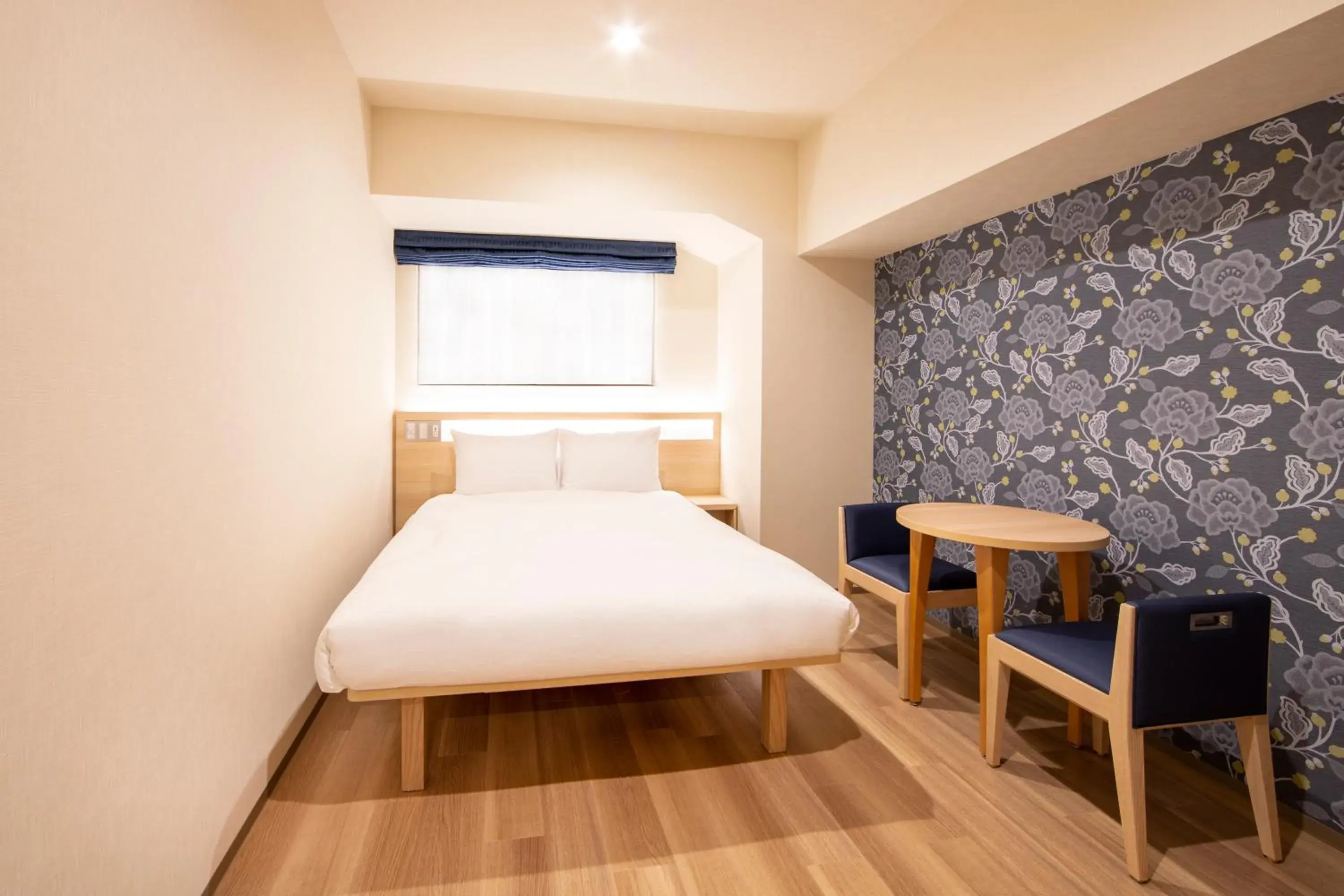 Bed in karaksa hotel TOKYO STATION
