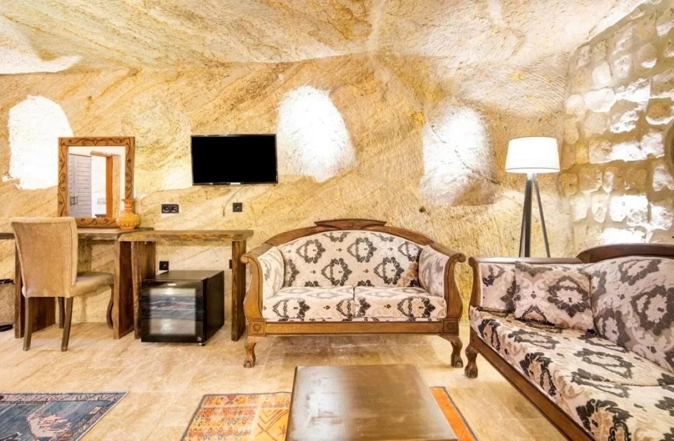 Seating area in Uzay Cave Suite Hotel